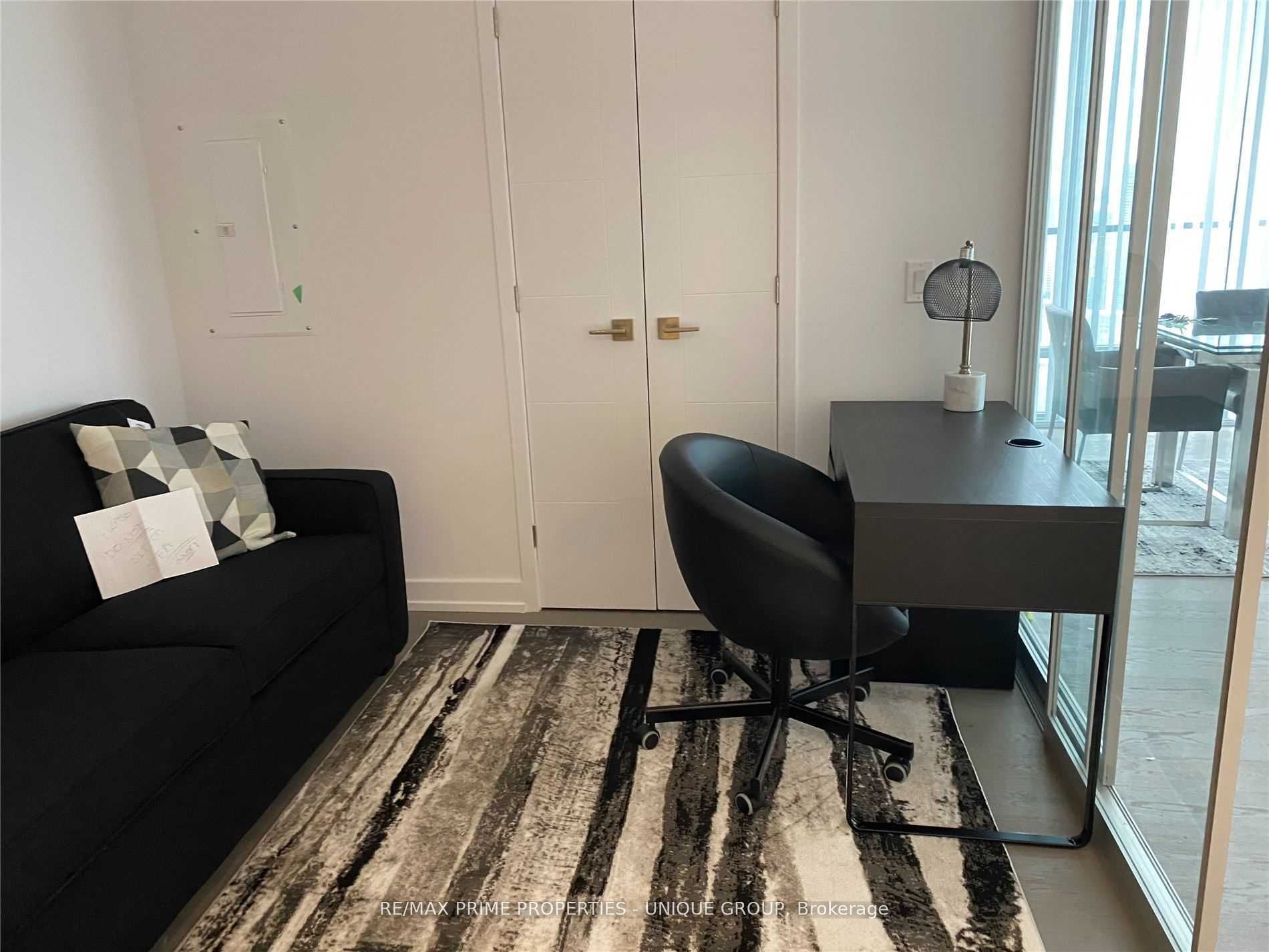 #5002 - 488 University Avenue Property Photo 6