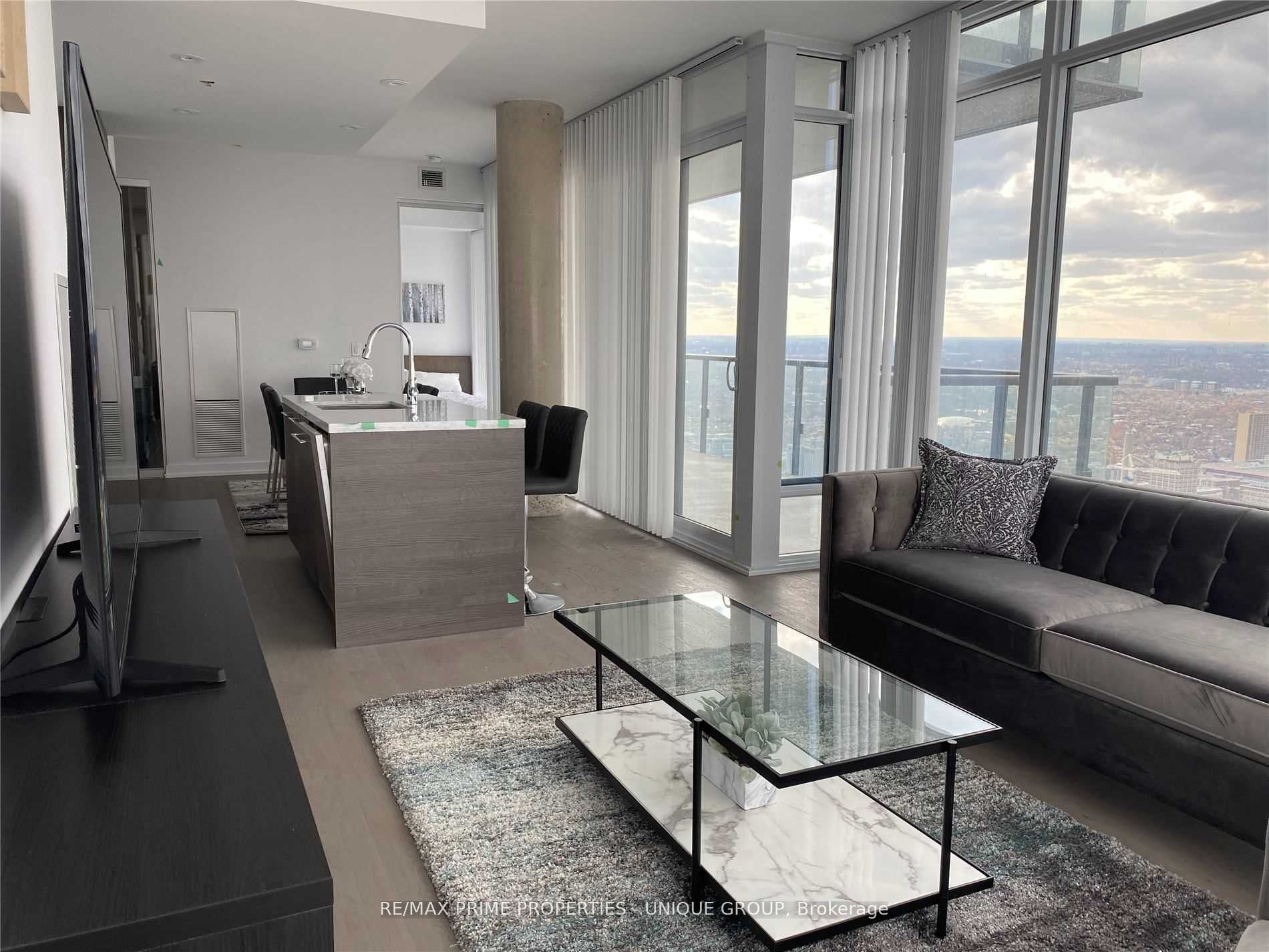 #5002 - 488 University Avenue Property Photo 14