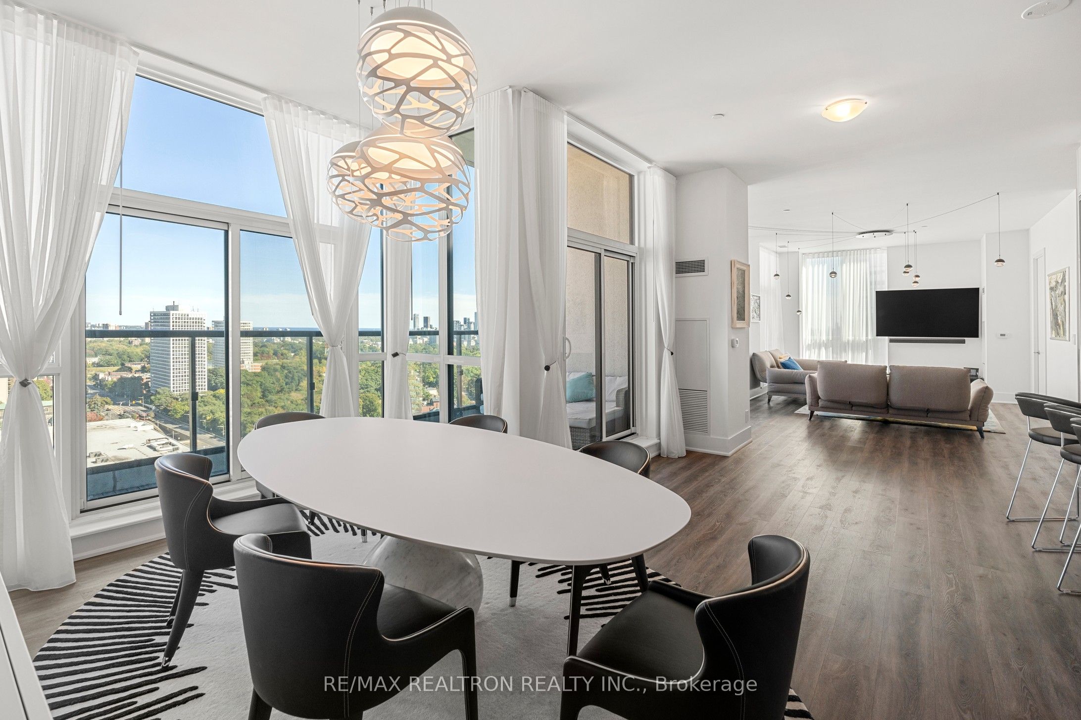 #ph02 - 1486 Bathurst Street Property Photo 6