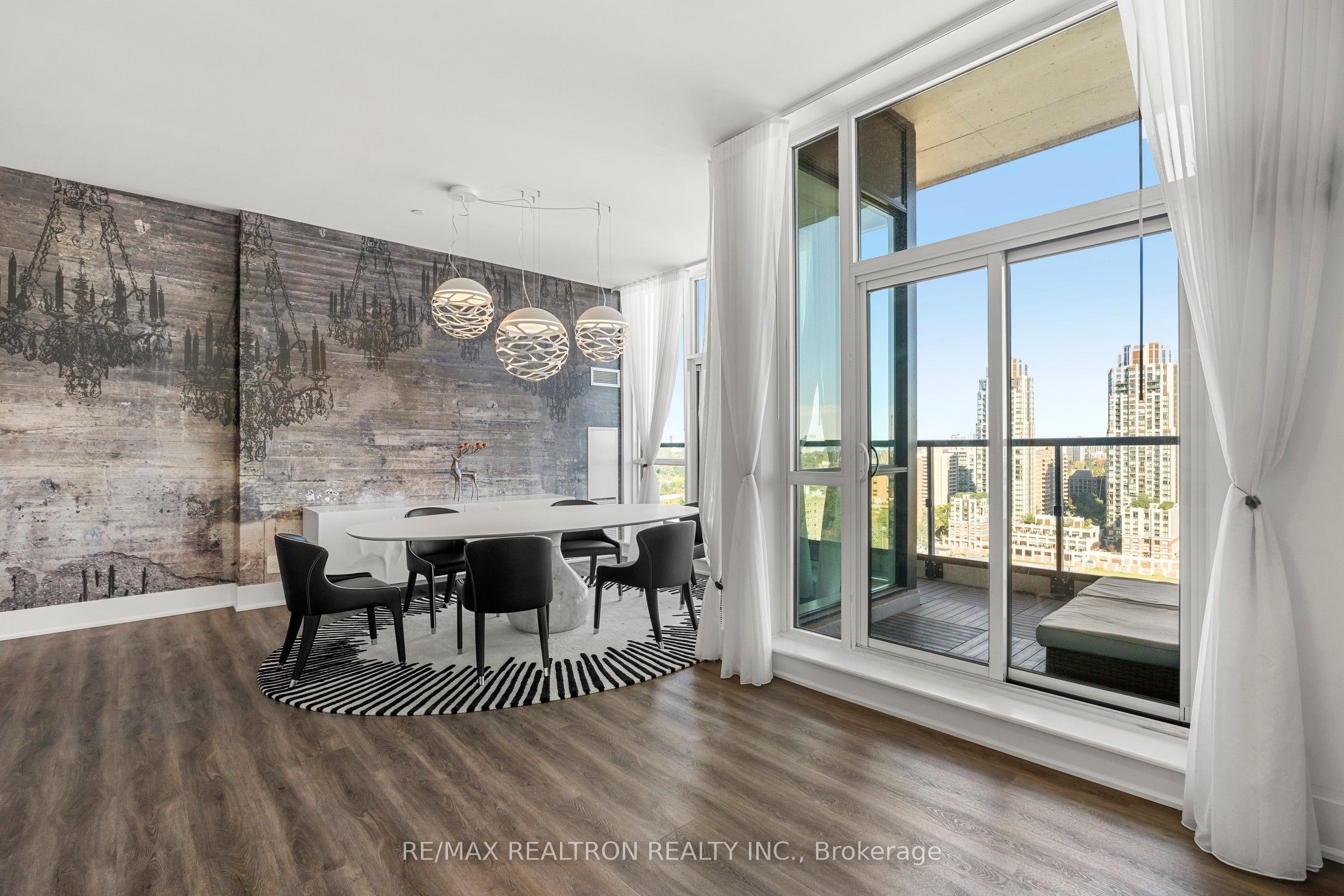 #ph02 - 1486 Bathurst Street Property Photo 19