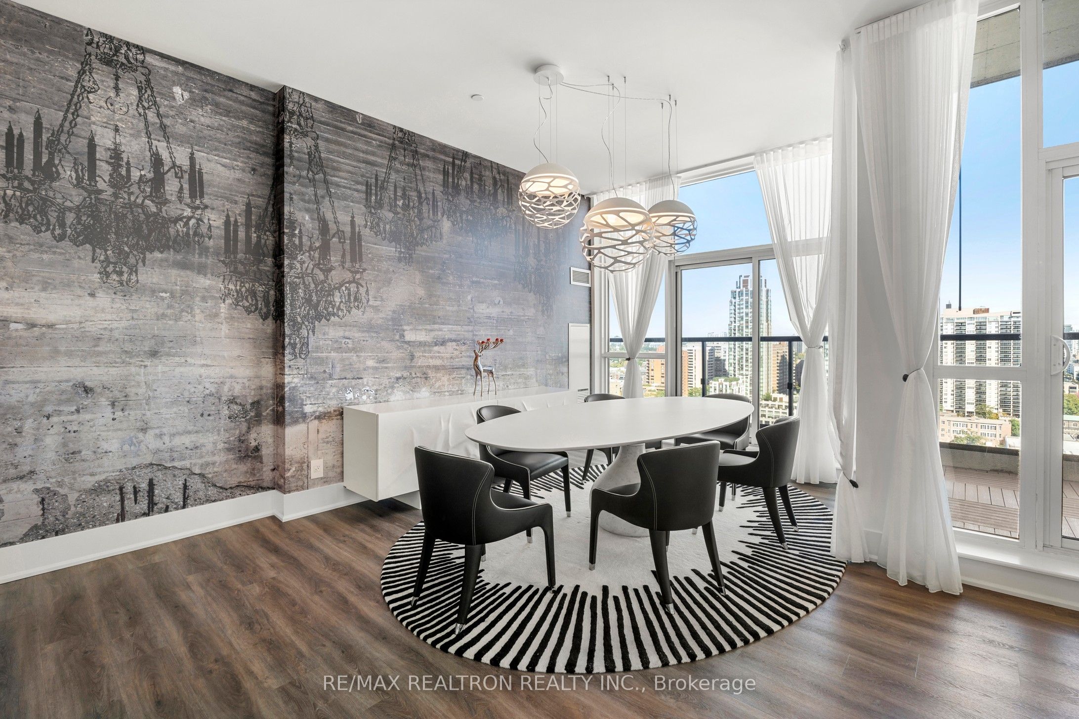 #ph02 - 1486 Bathurst Street Property Photo 21