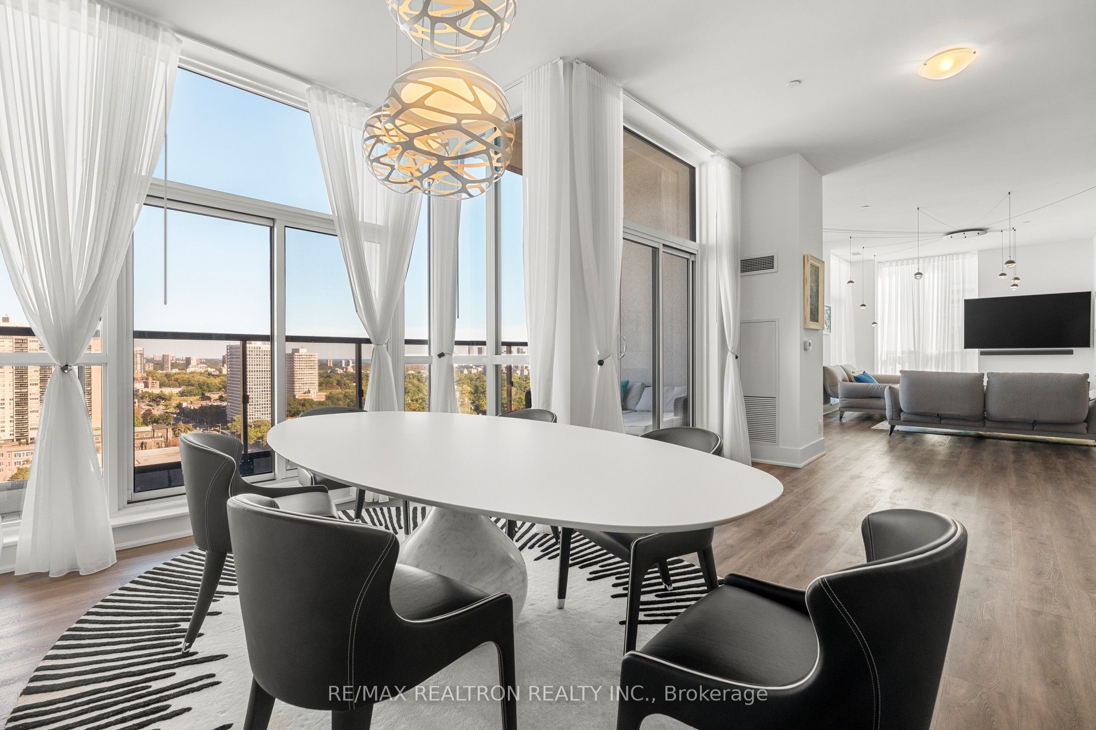 #ph02 - 1486 Bathurst Street Property Photo 38