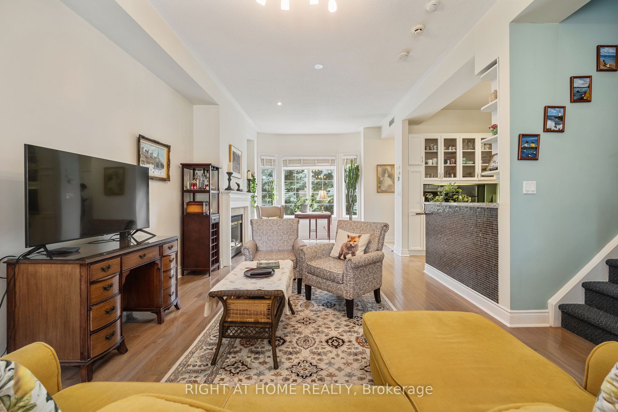 #th15 - 8 Rean Drive Property Photo 2