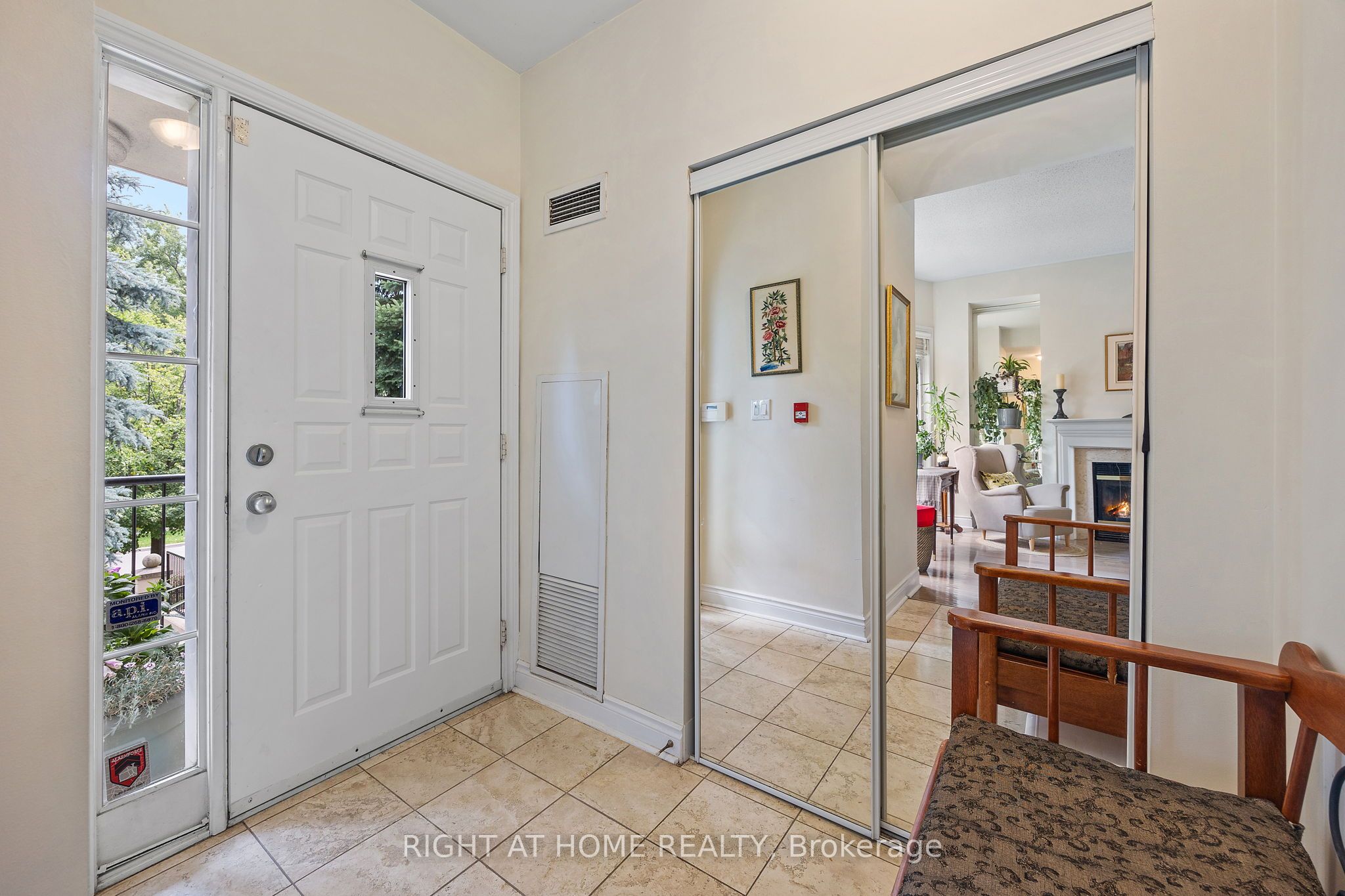 #th15 - 8 Rean Drive Property Photo 6