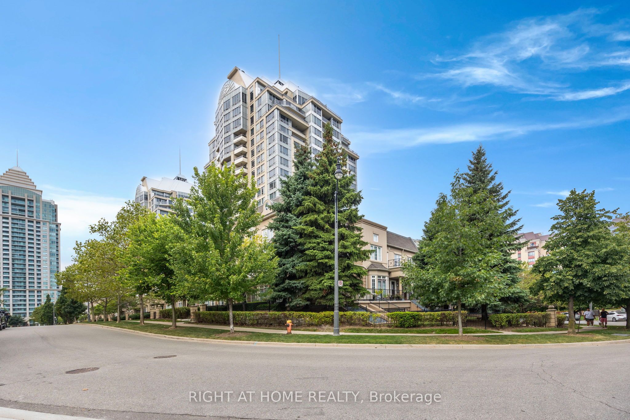 #th15 - 8 Rean Drive Property Photo 34