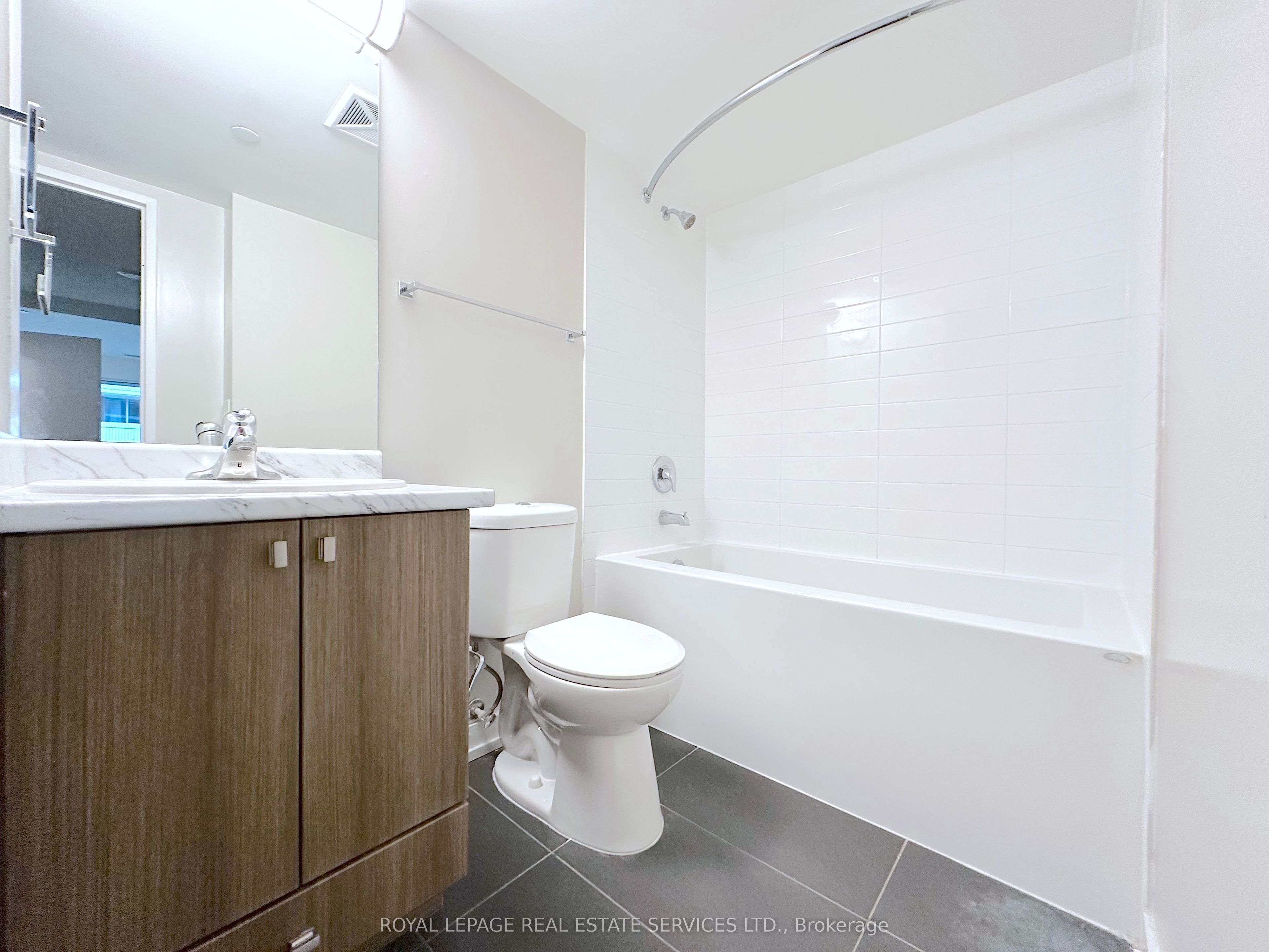 #1501 - 561 Sherbourne Street Property Photo 6