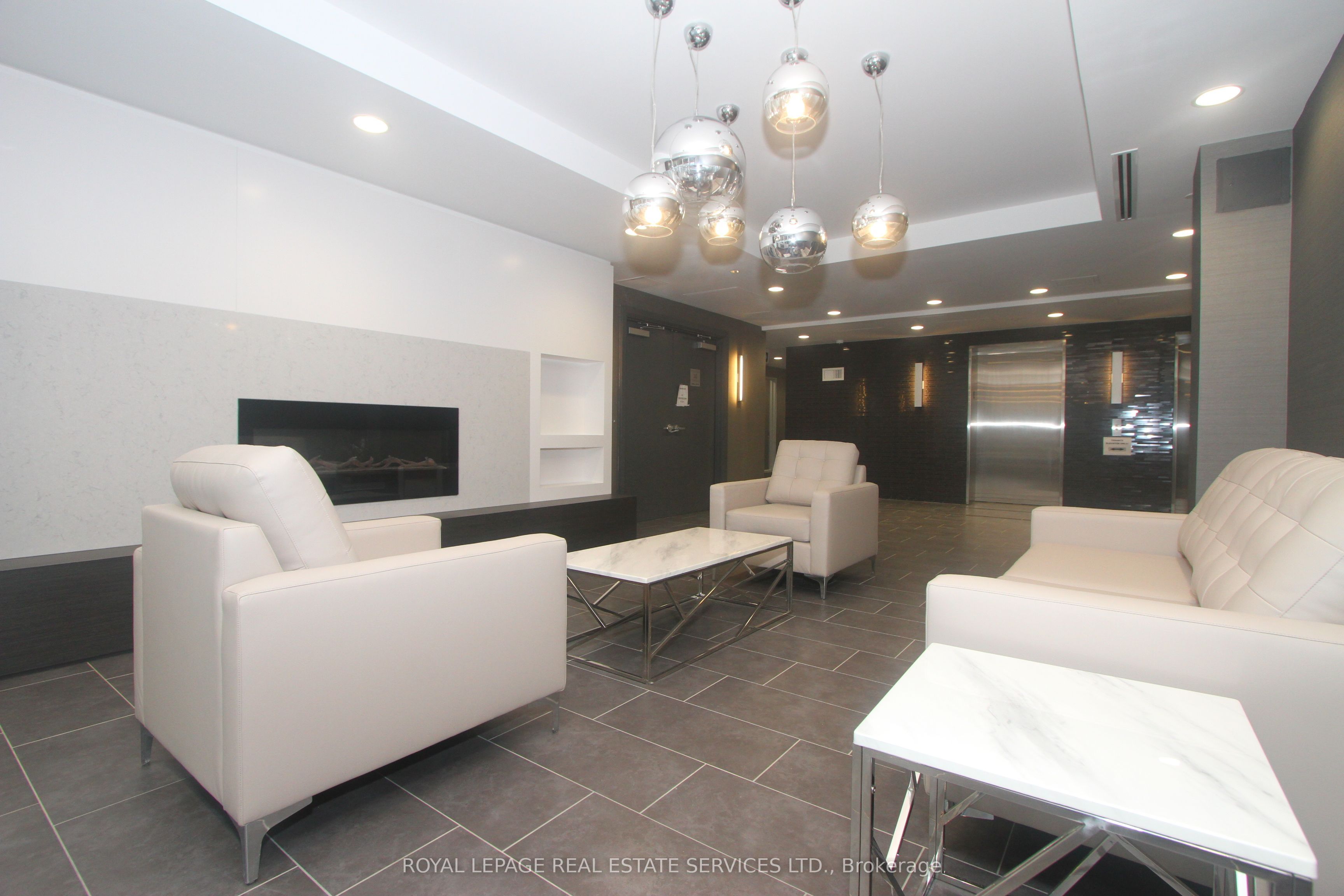 #1501 - 561 Sherbourne Street Property Photo 12