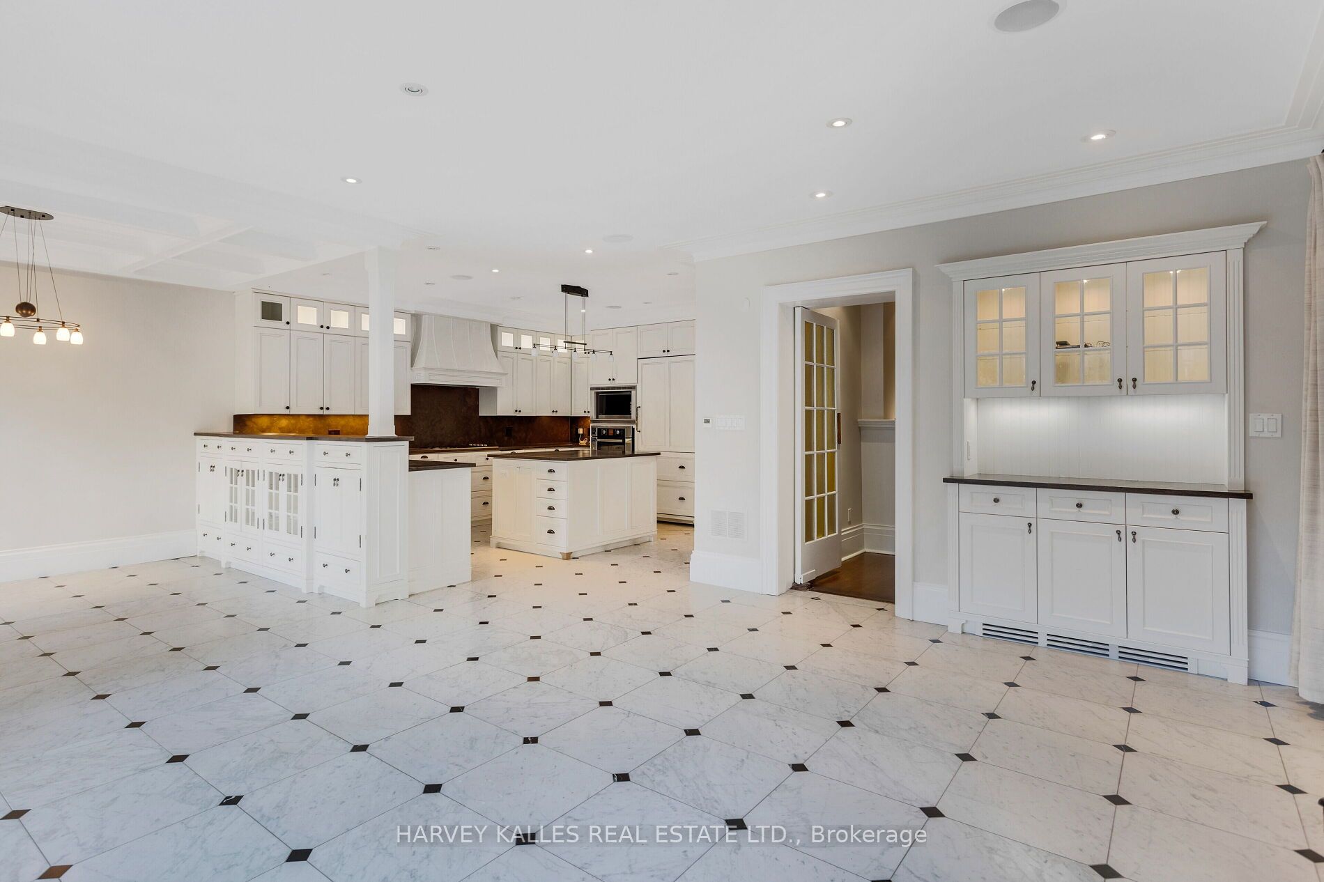 8 Binscarth Road Property Photo 11