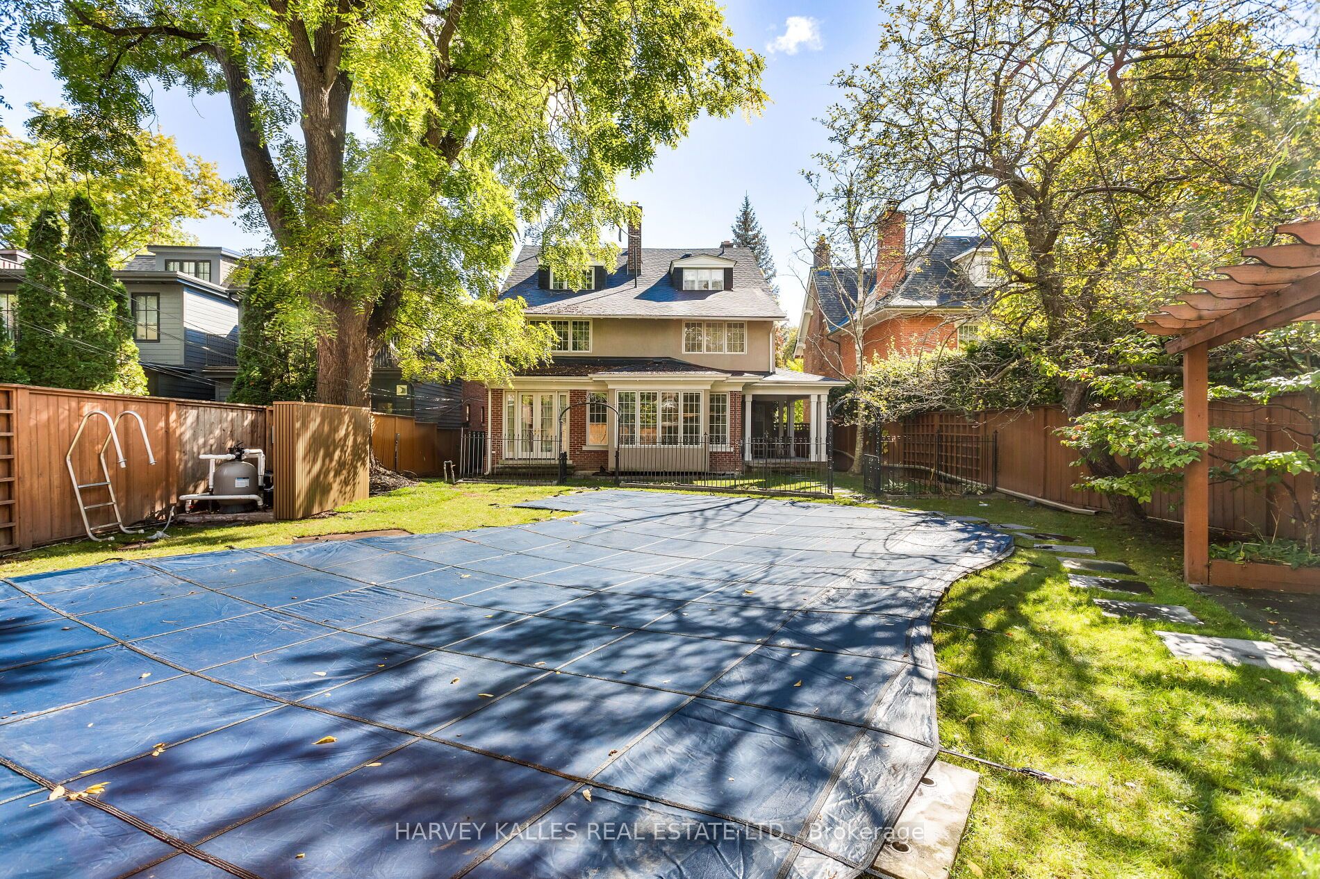 8 Binscarth Road Property Photo 33