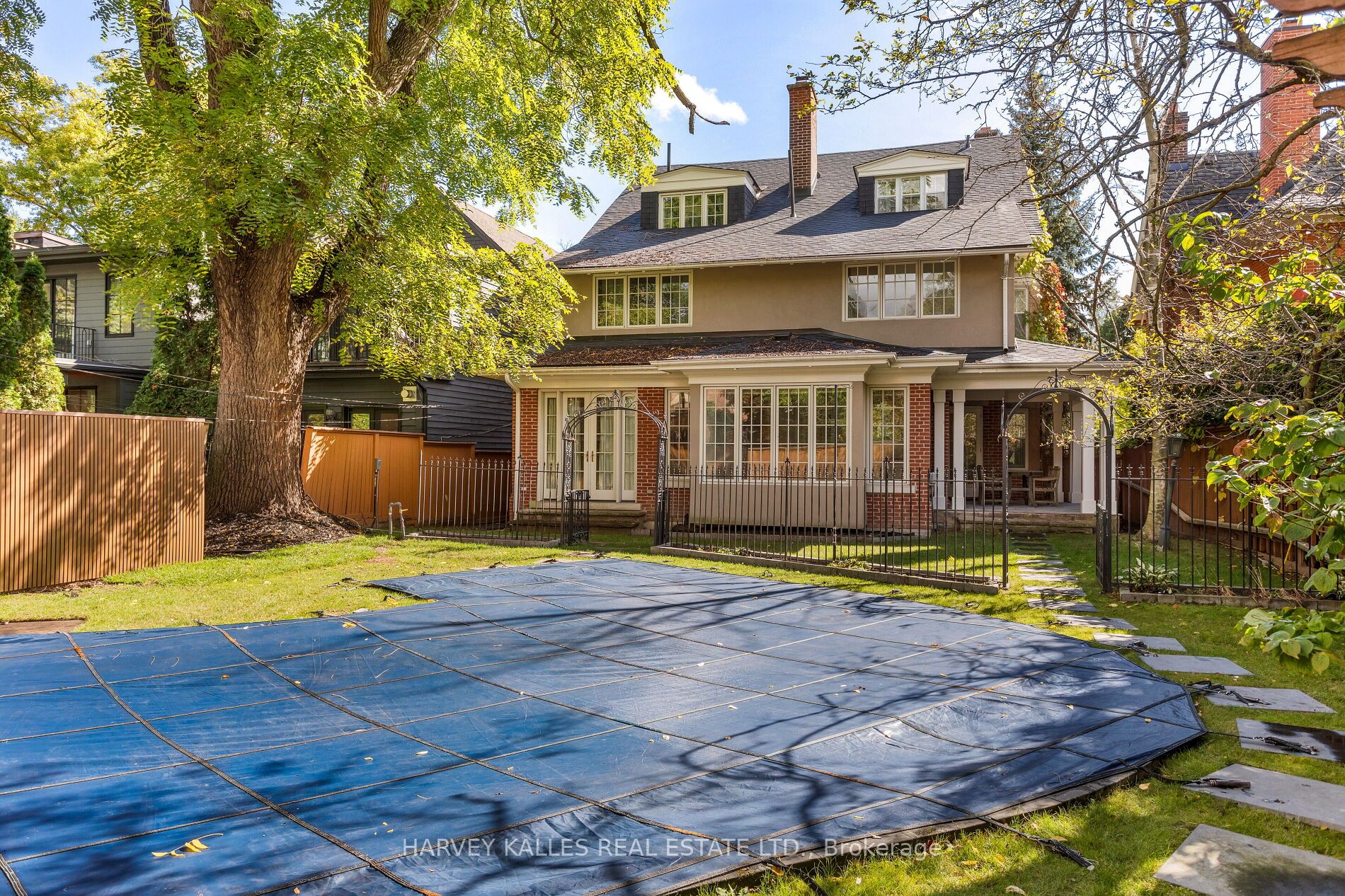 8 Binscarth Road Property Photo 35