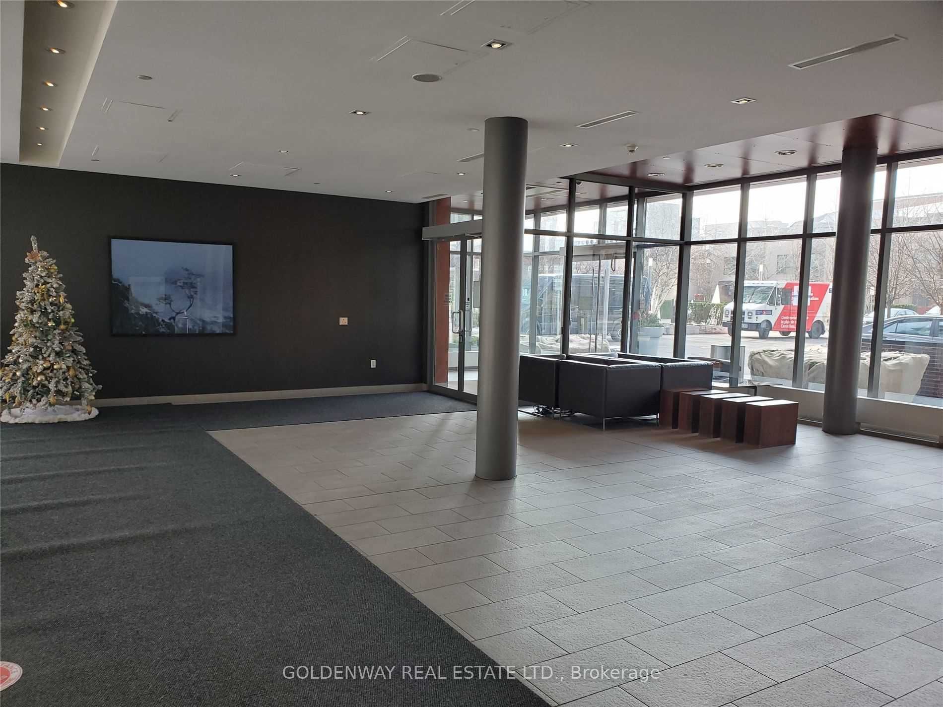 #617 - 15 Brunel Court Property Photo 9
