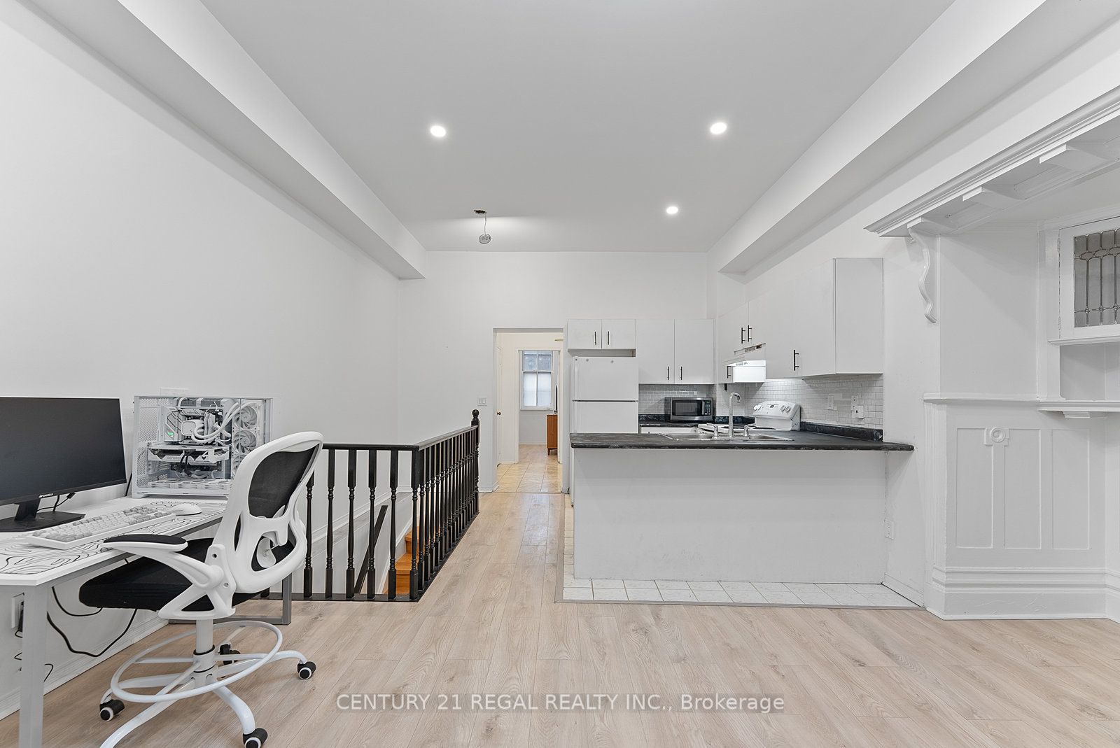 #3 - 228 St George Street Property Photo 12