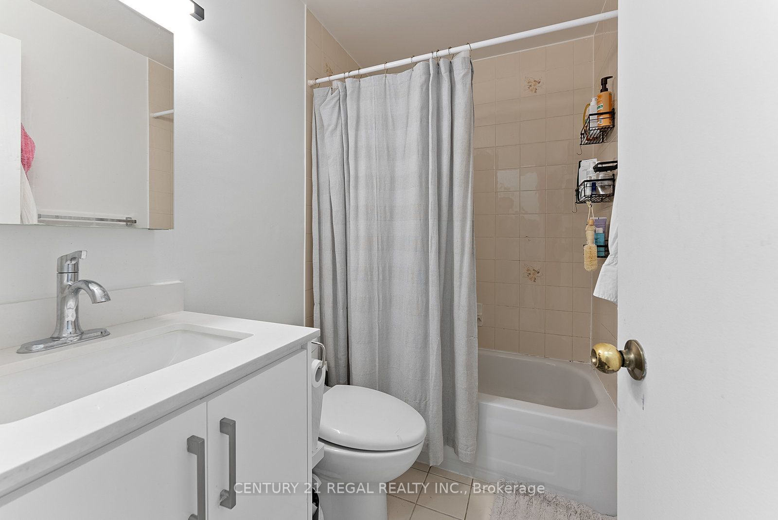 #3 - 228 St George Street Property Photo 18