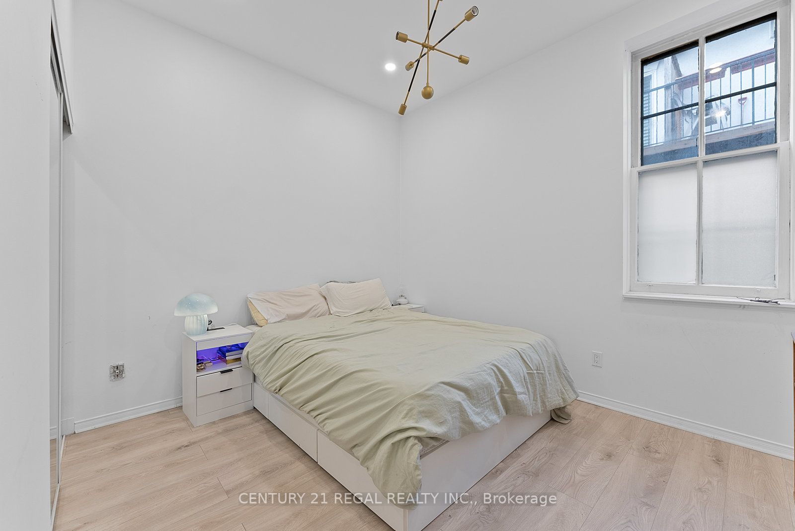 #3 - 228 St George Street Property Photo 22