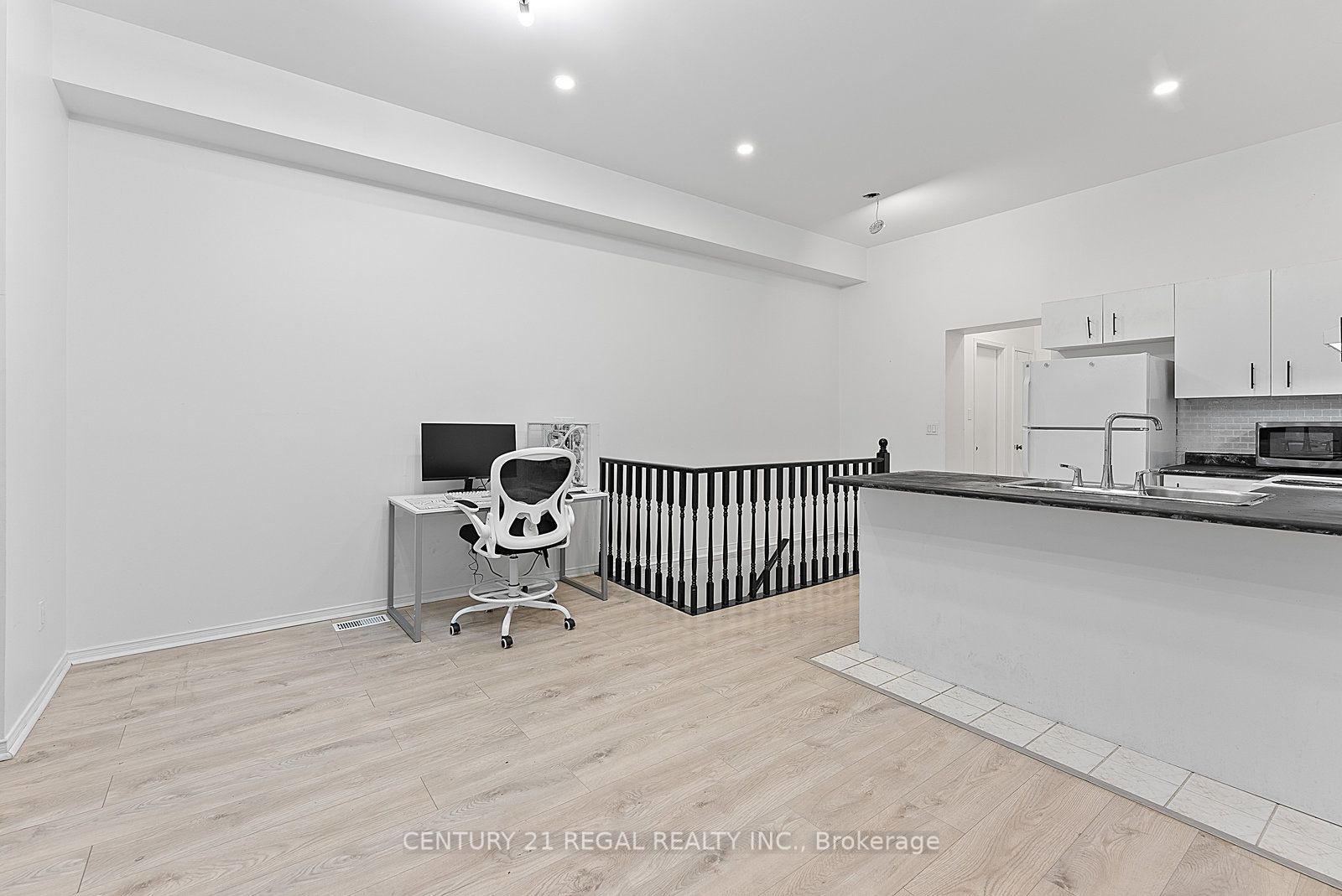 #3 - 228 St George Street Property Photo 28