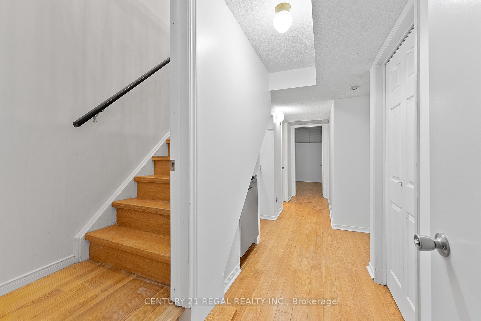 #3 - 228 St George Street Property Photo 36