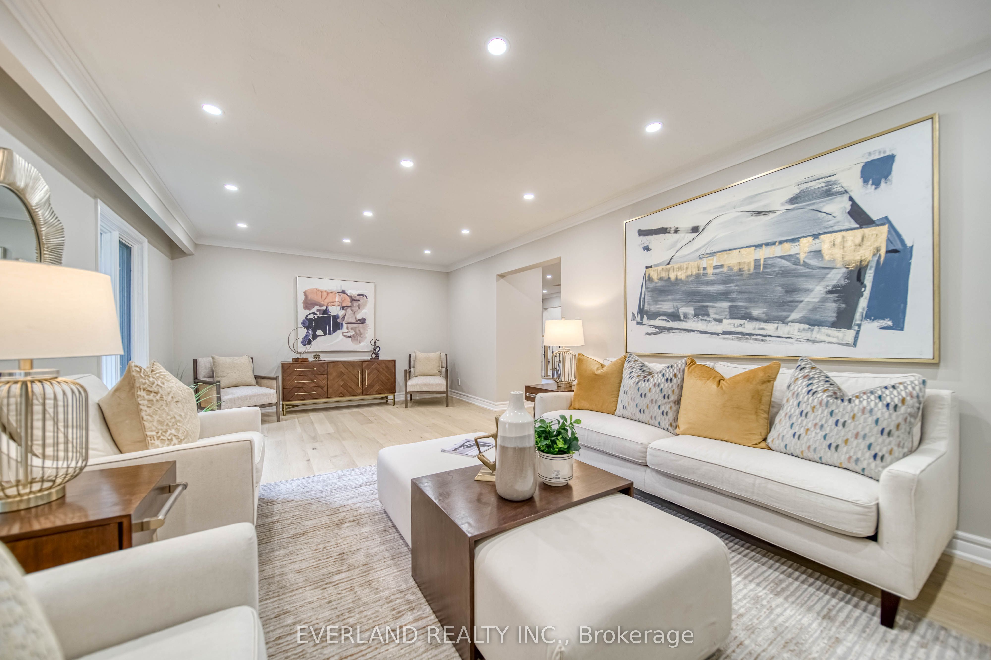 8 Elliotwood Court Property Photo 10