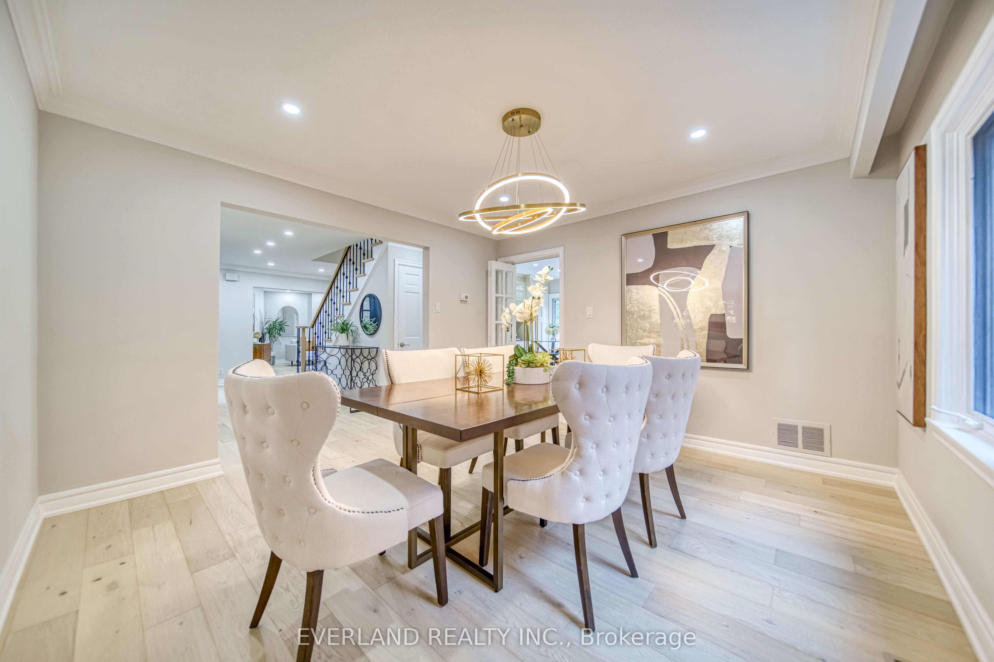 8 Elliotwood Court Property Photo 12