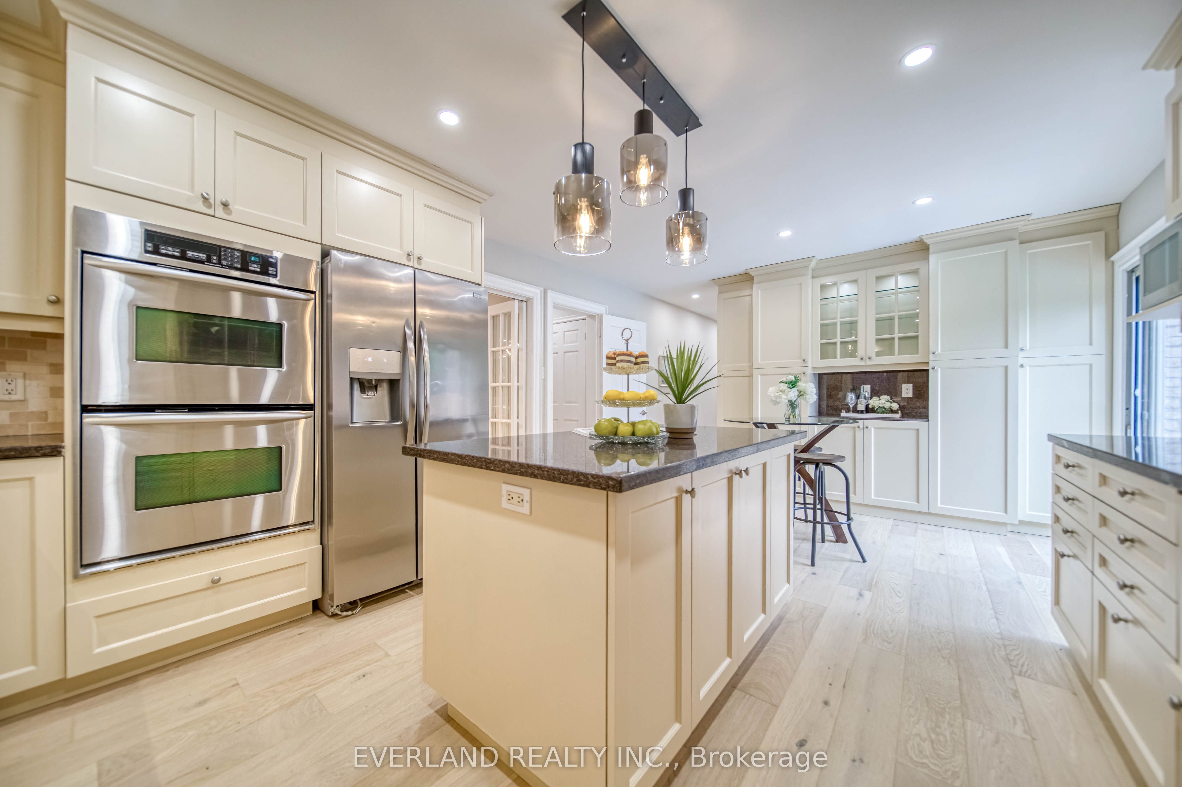8 Elliotwood Court Property Photo 16