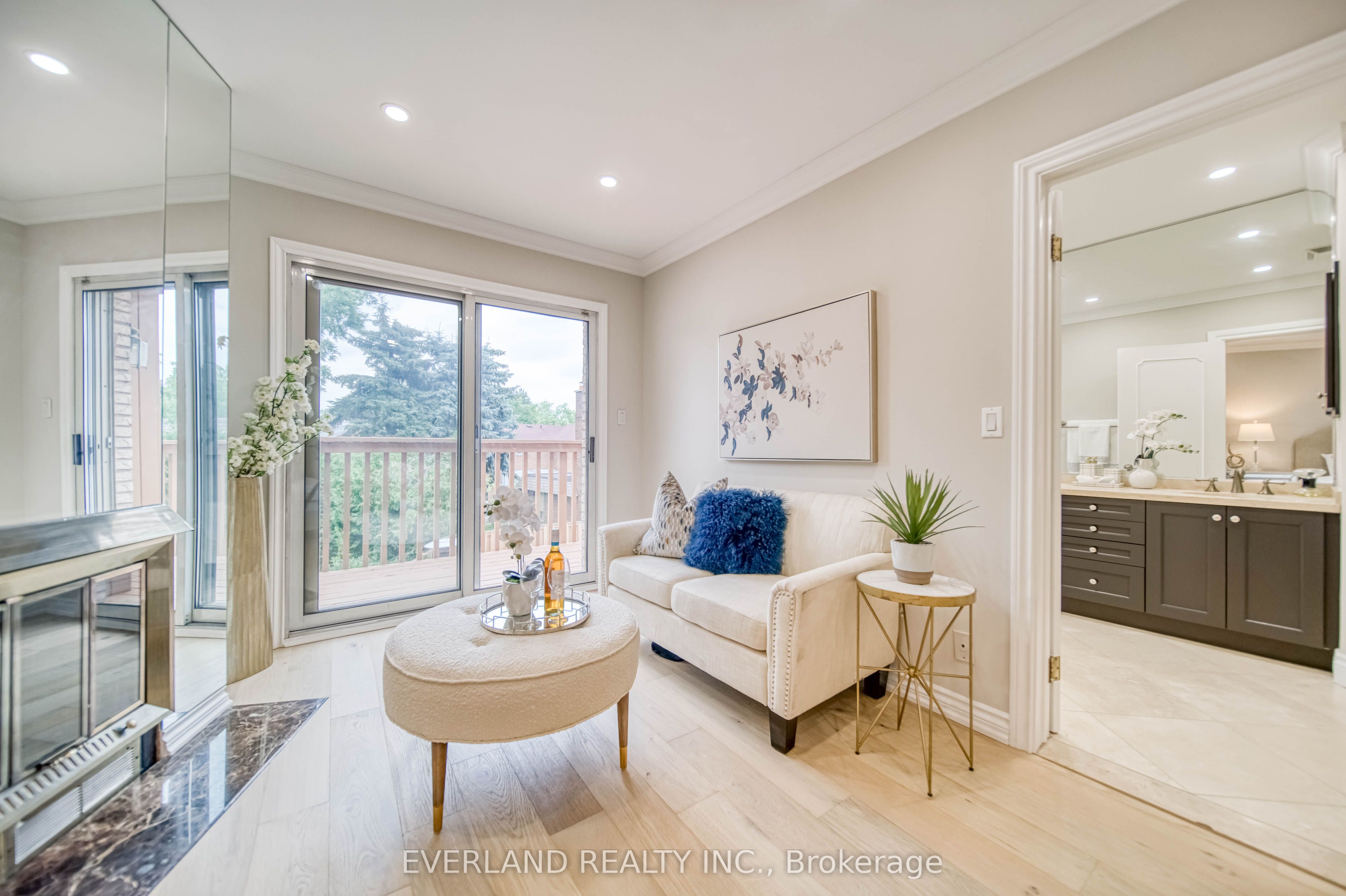 8 Elliotwood Court Property Photo 20