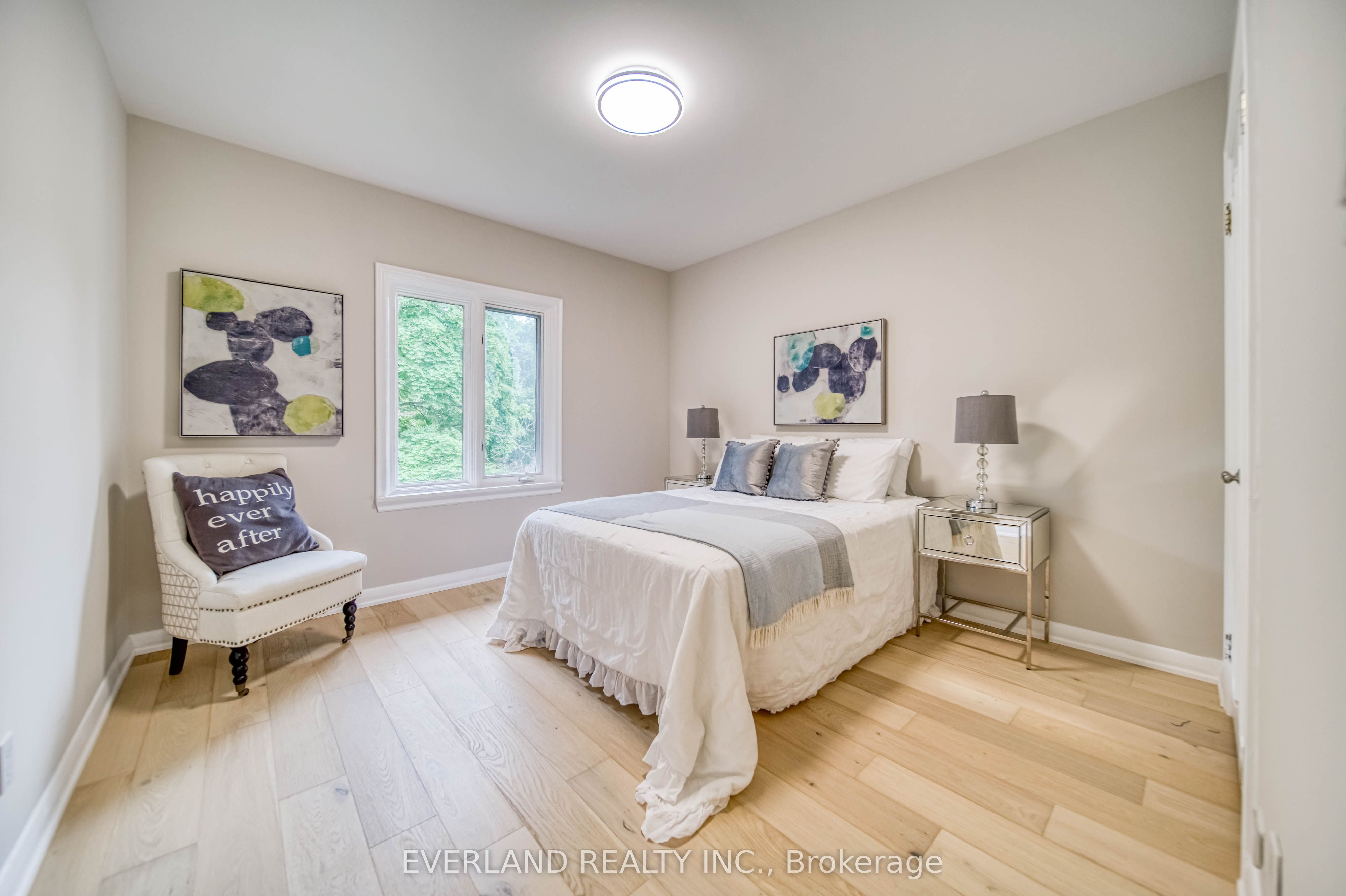 8 Elliotwood Court Property Photo 28