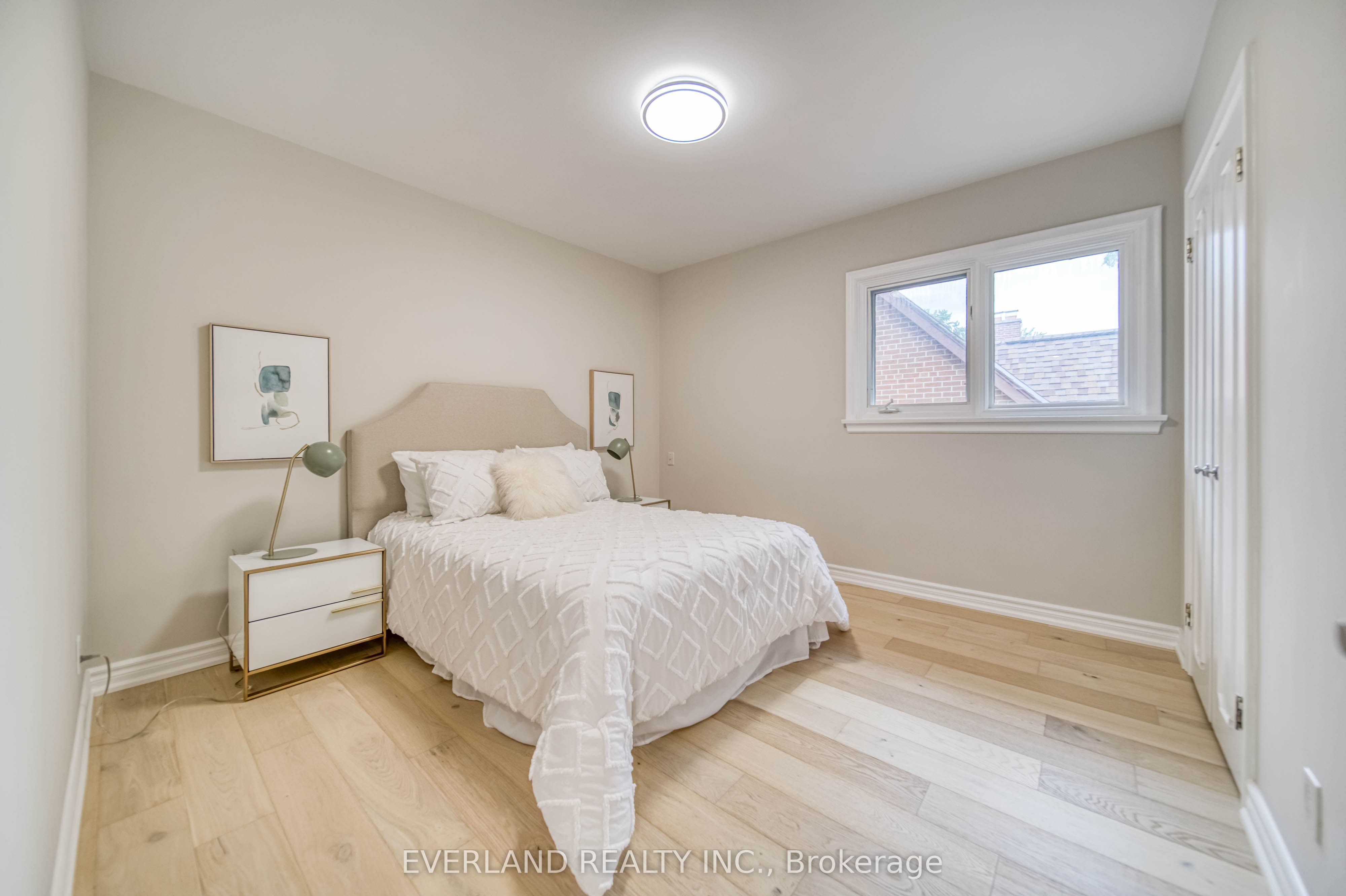 8 Elliotwood Court Property Photo 31