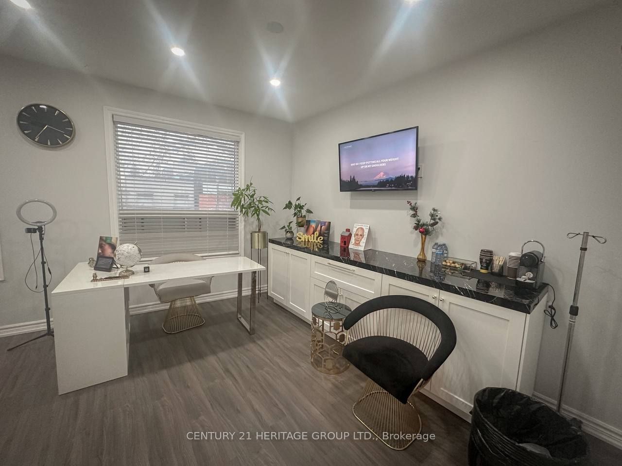 #upper - 3421 Yonge Street Property Photo 1