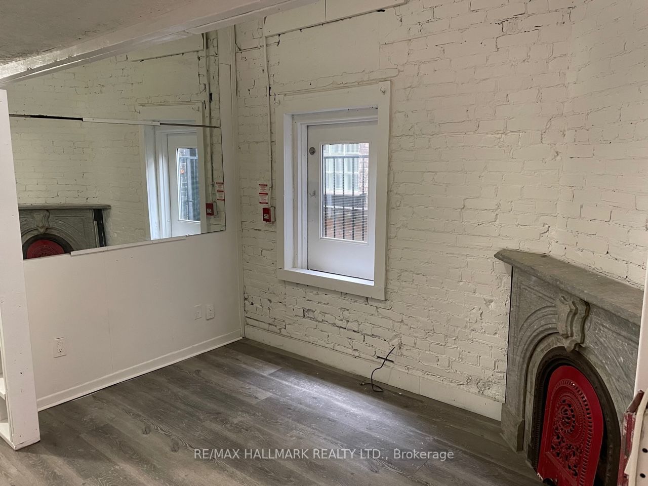 177 Carlton Street Property Photo 4