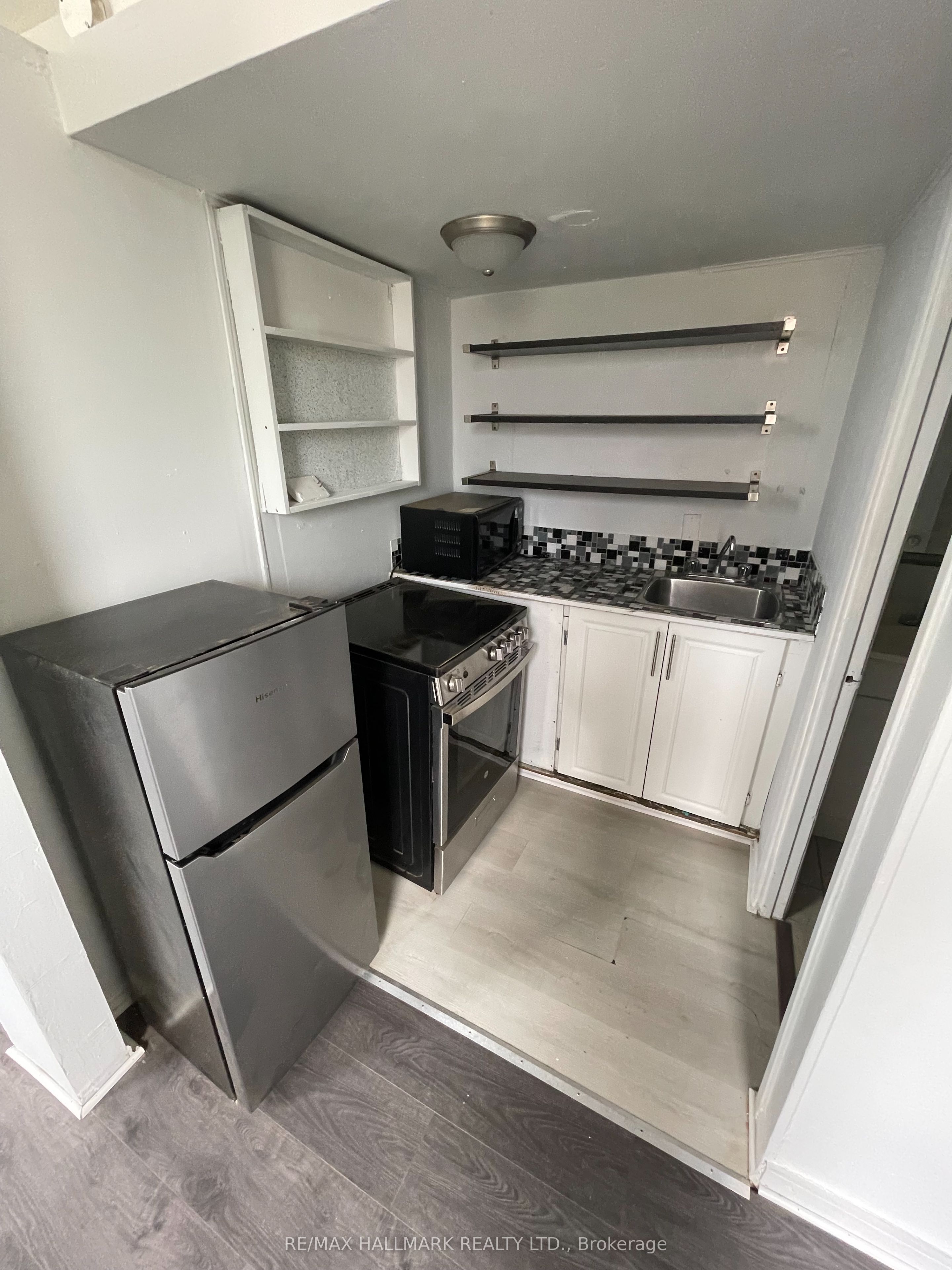 177 Carlton Street Property Photo 11