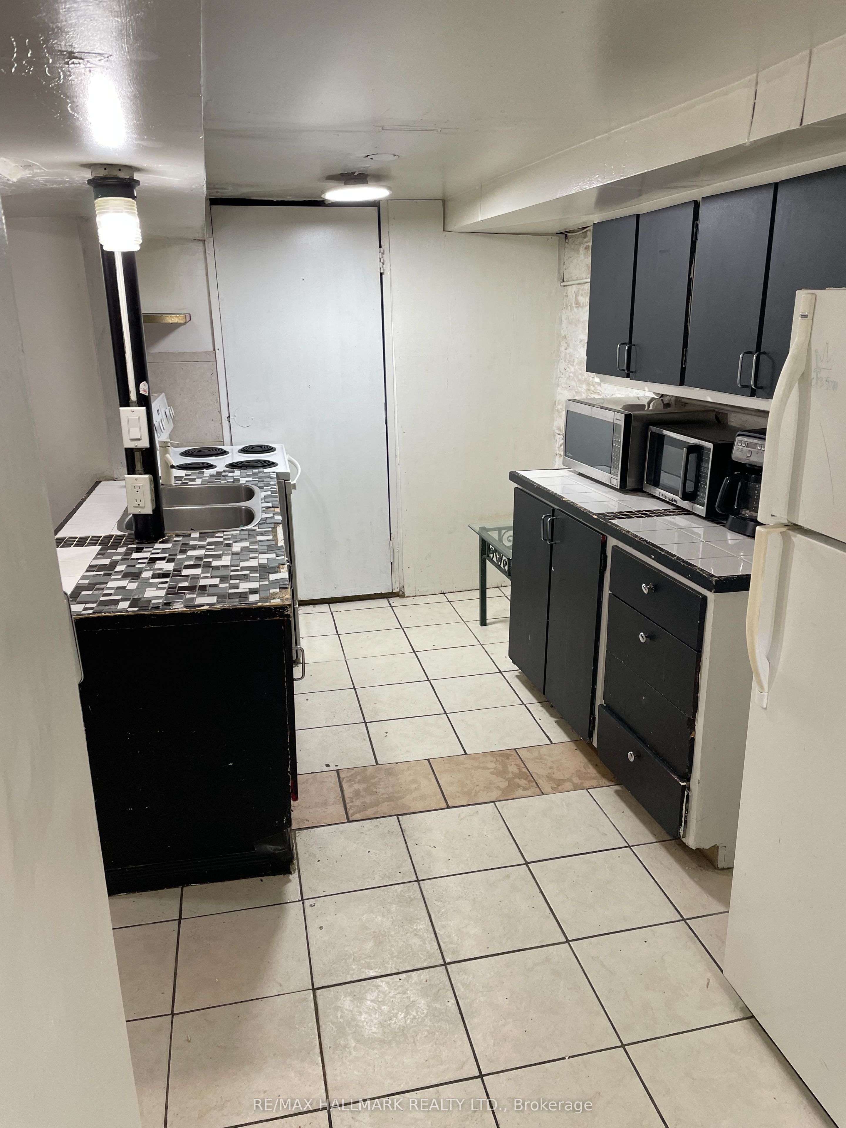 177 Carlton Street Property Photo 29