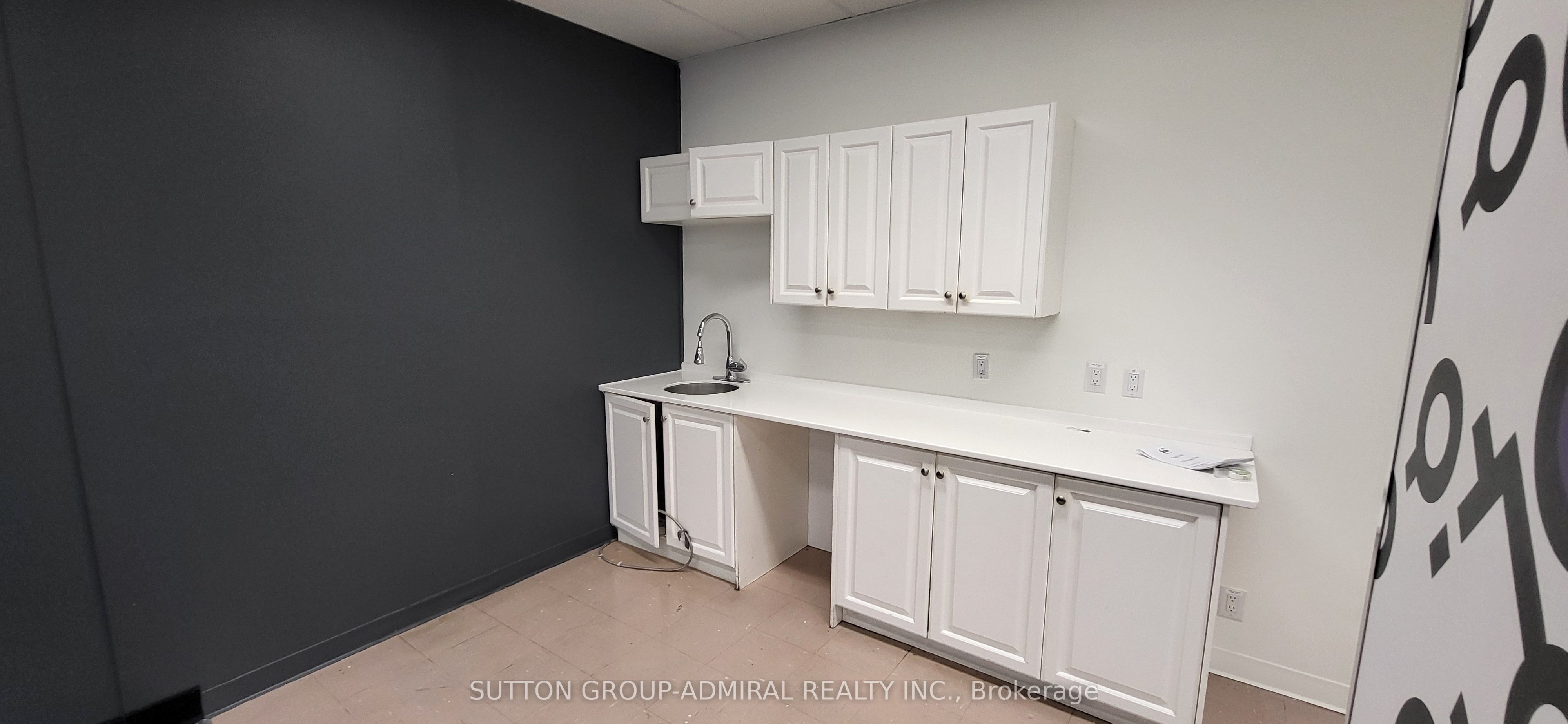 #601 - 920 Yonge Street Property Photo 27