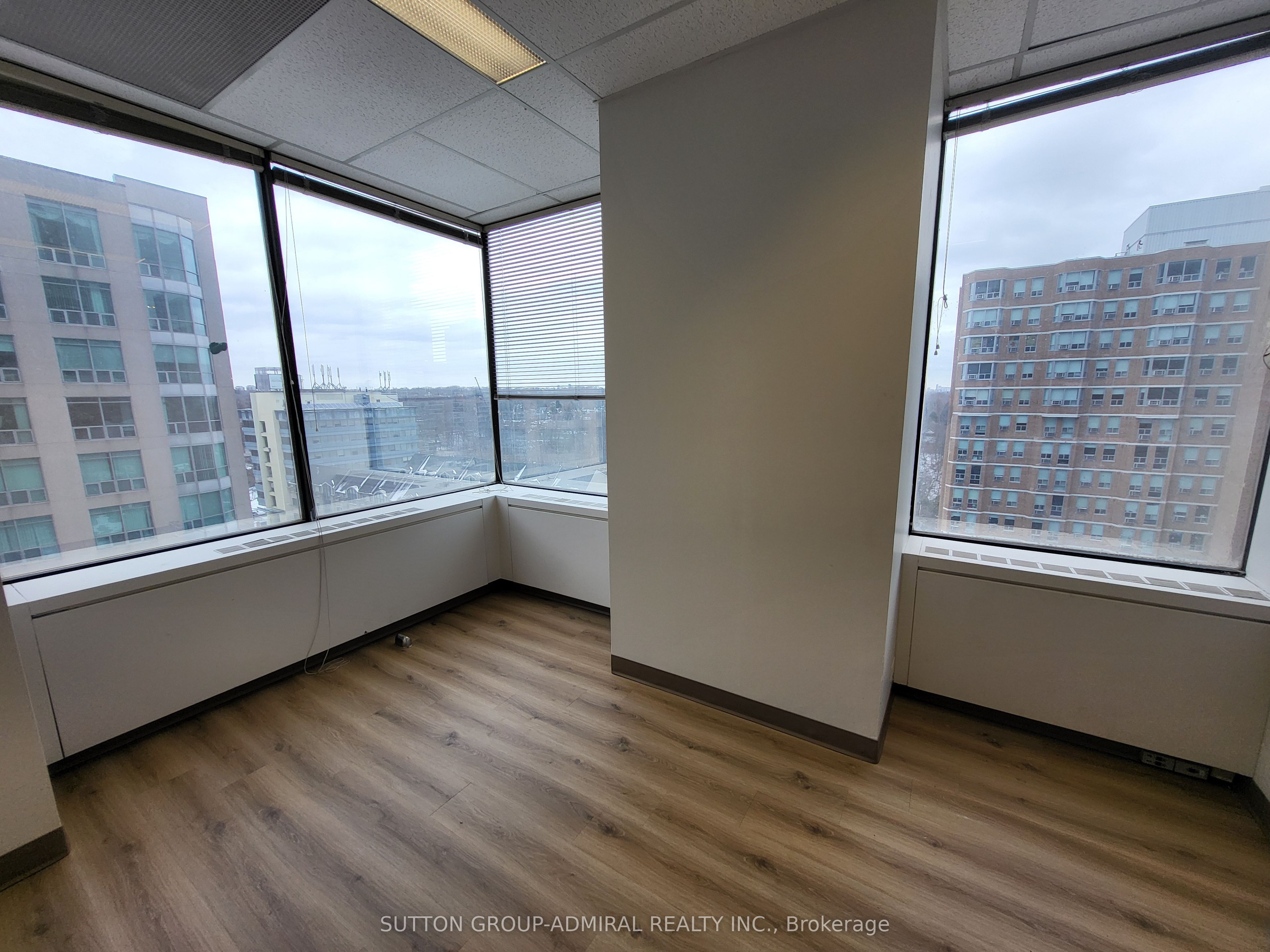 #801 - 920 Yonge Street Property Photo 25