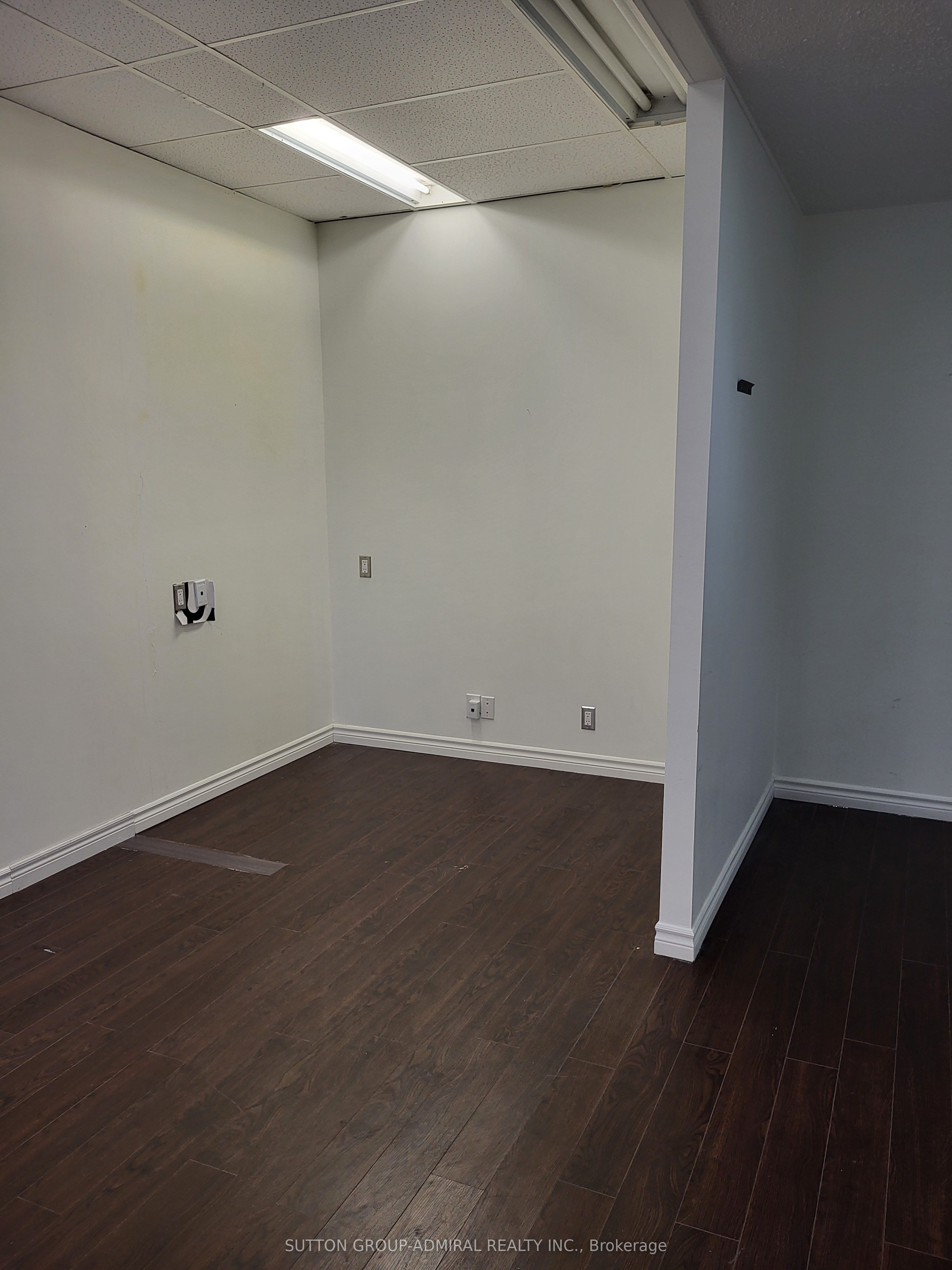 #607 - 920 Yonge Street Property Photo 23