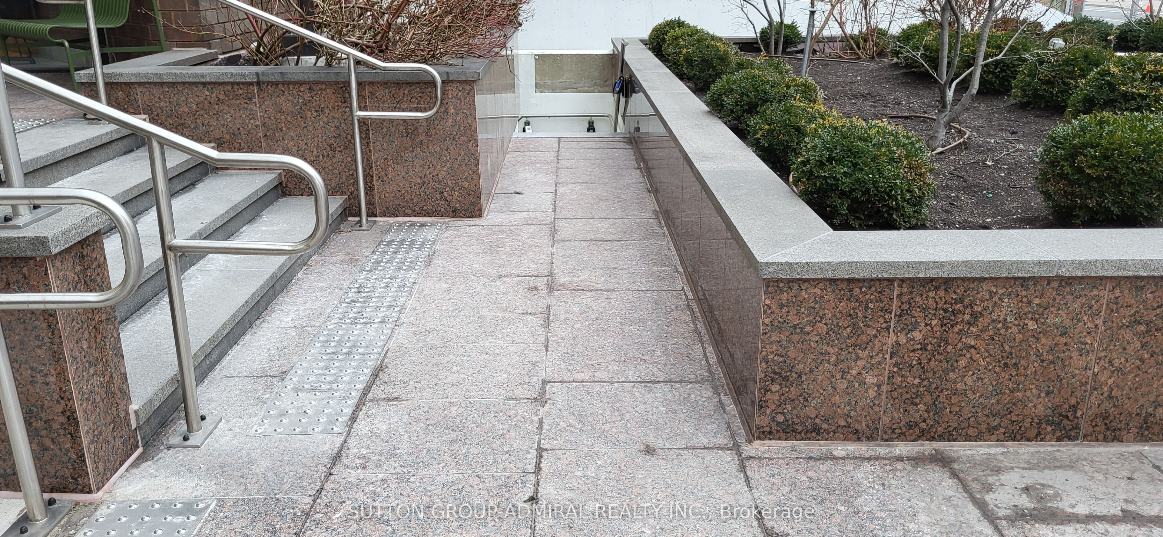 #607 - 920 Yonge Street Property Photo 24