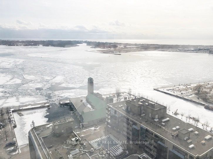 #2501 - 260 Queens Quay Property Photo 14