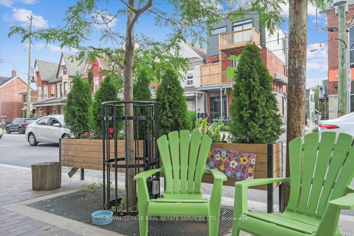 456 Ossington Avenue Property Photo 8