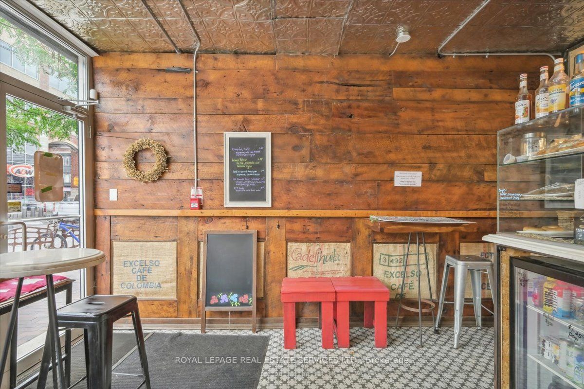 456 Ossington Avenue Property Photo 14