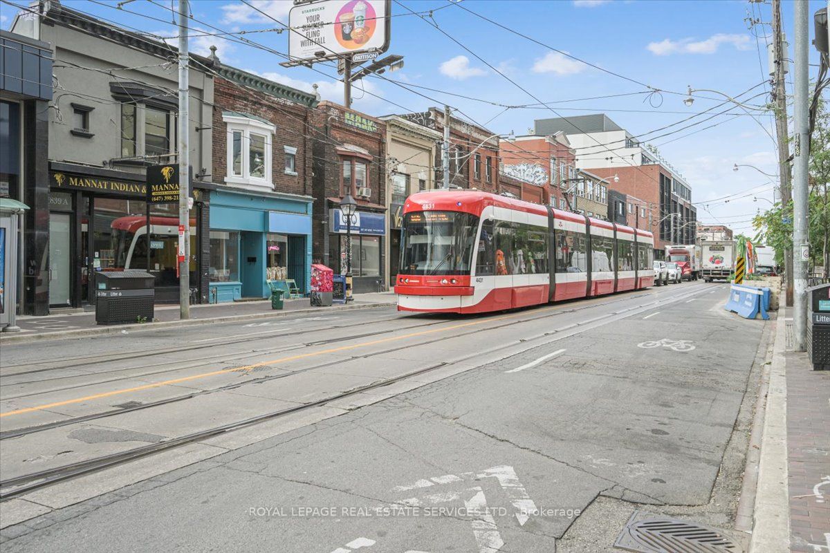 456 Ossington Avenue Property Photo 23