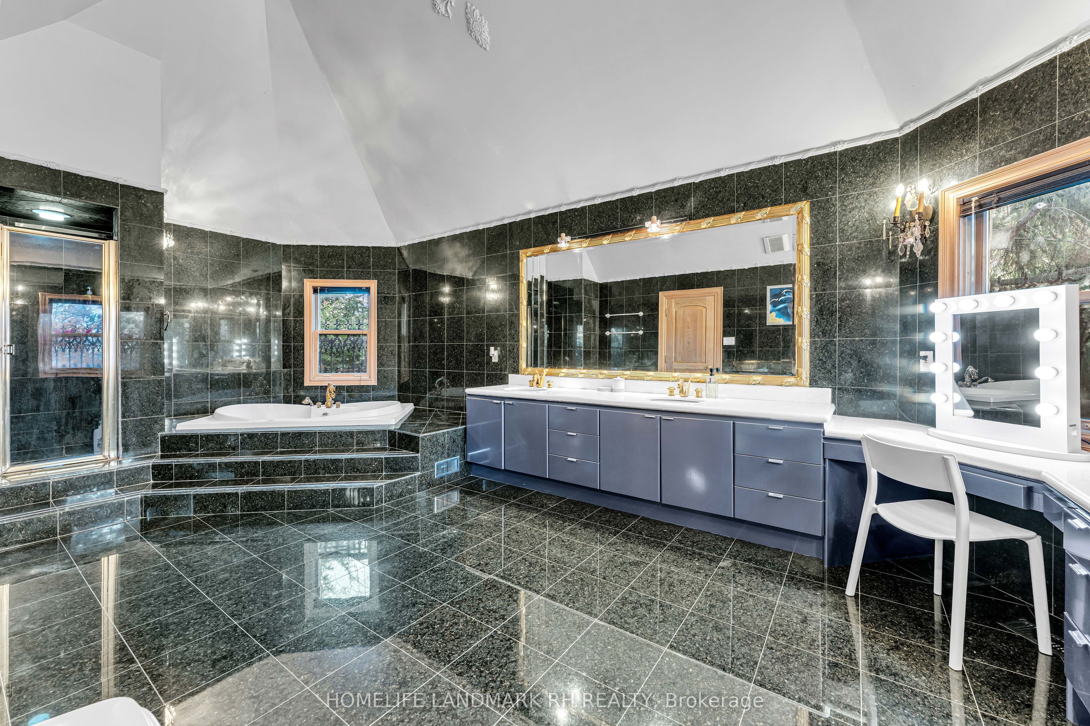 31 Arjay Crescent Property Photo 19