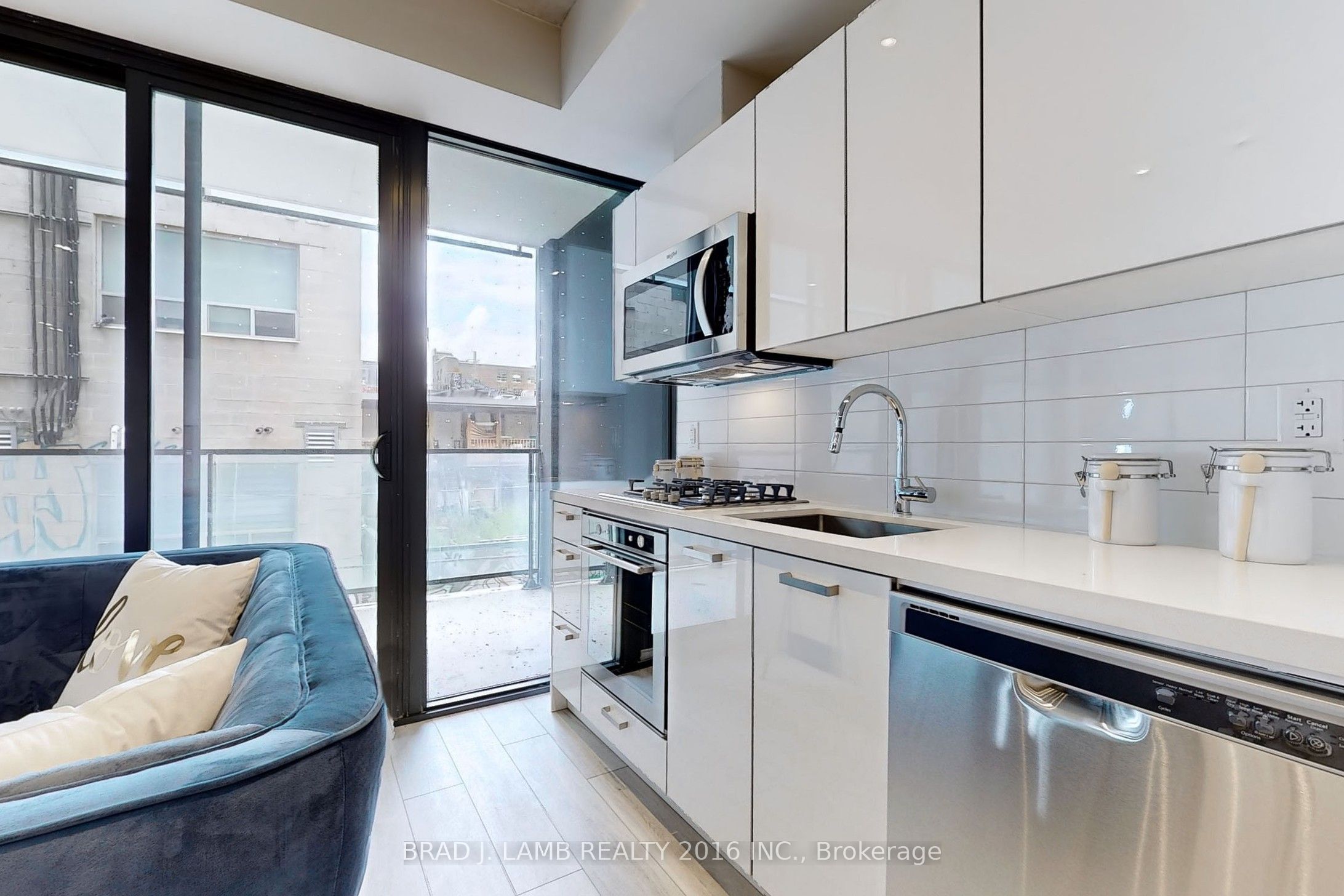 #202 - 458 Richmond Street Property Photo 10