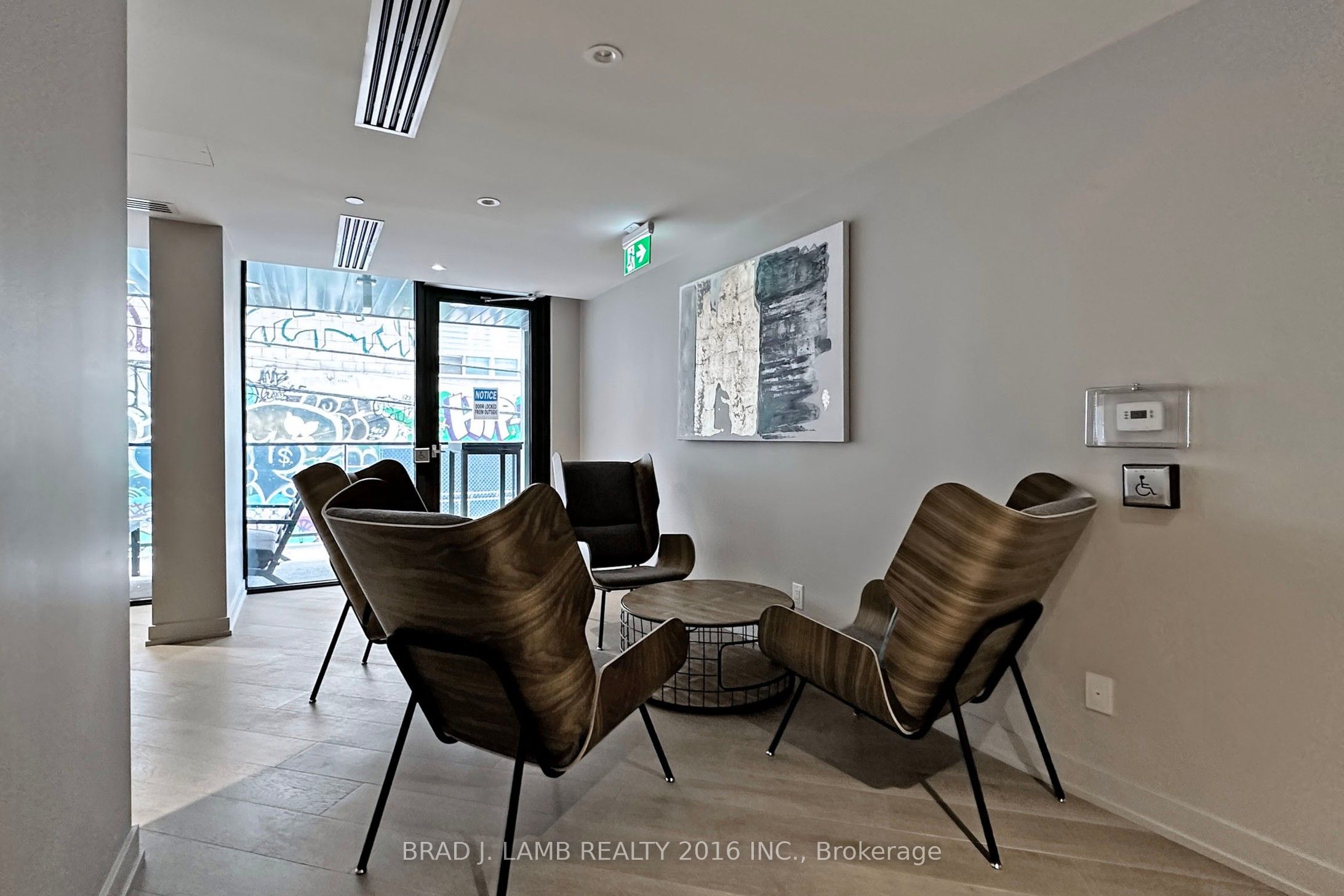 #202 - 458 Richmond Street Property Photo 18