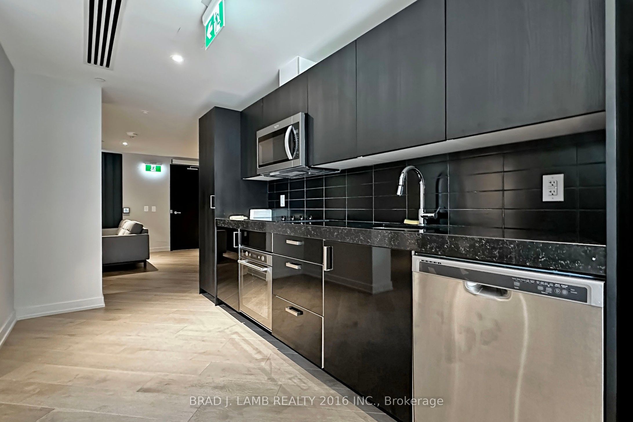 #202 - 458 Richmond Street Property Photo 19