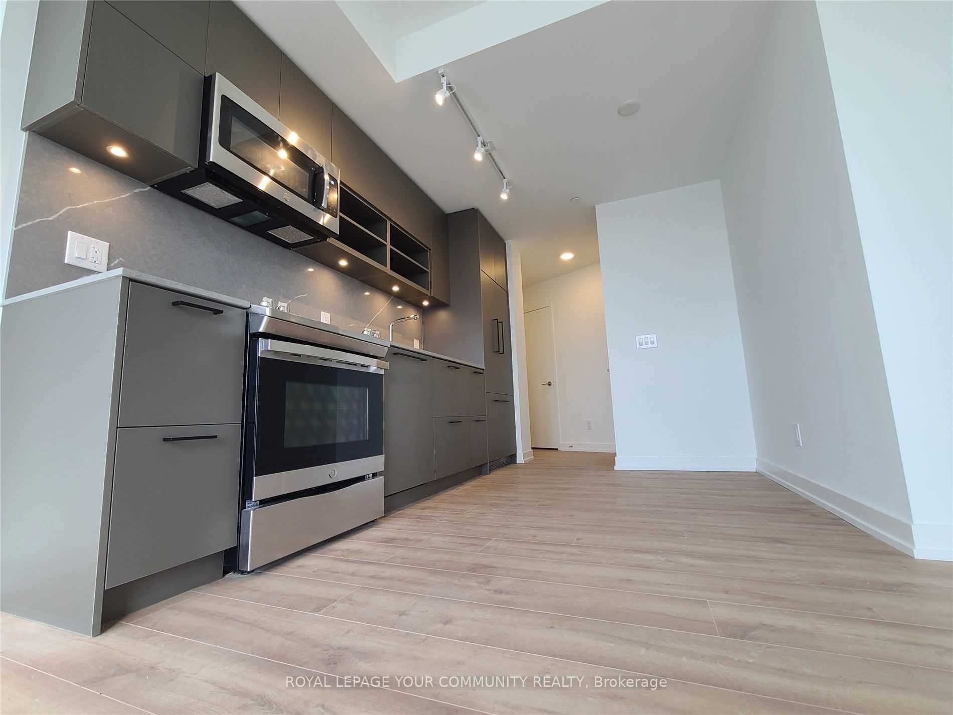 #1503 - 135 East Liberty Street Property Photo 5