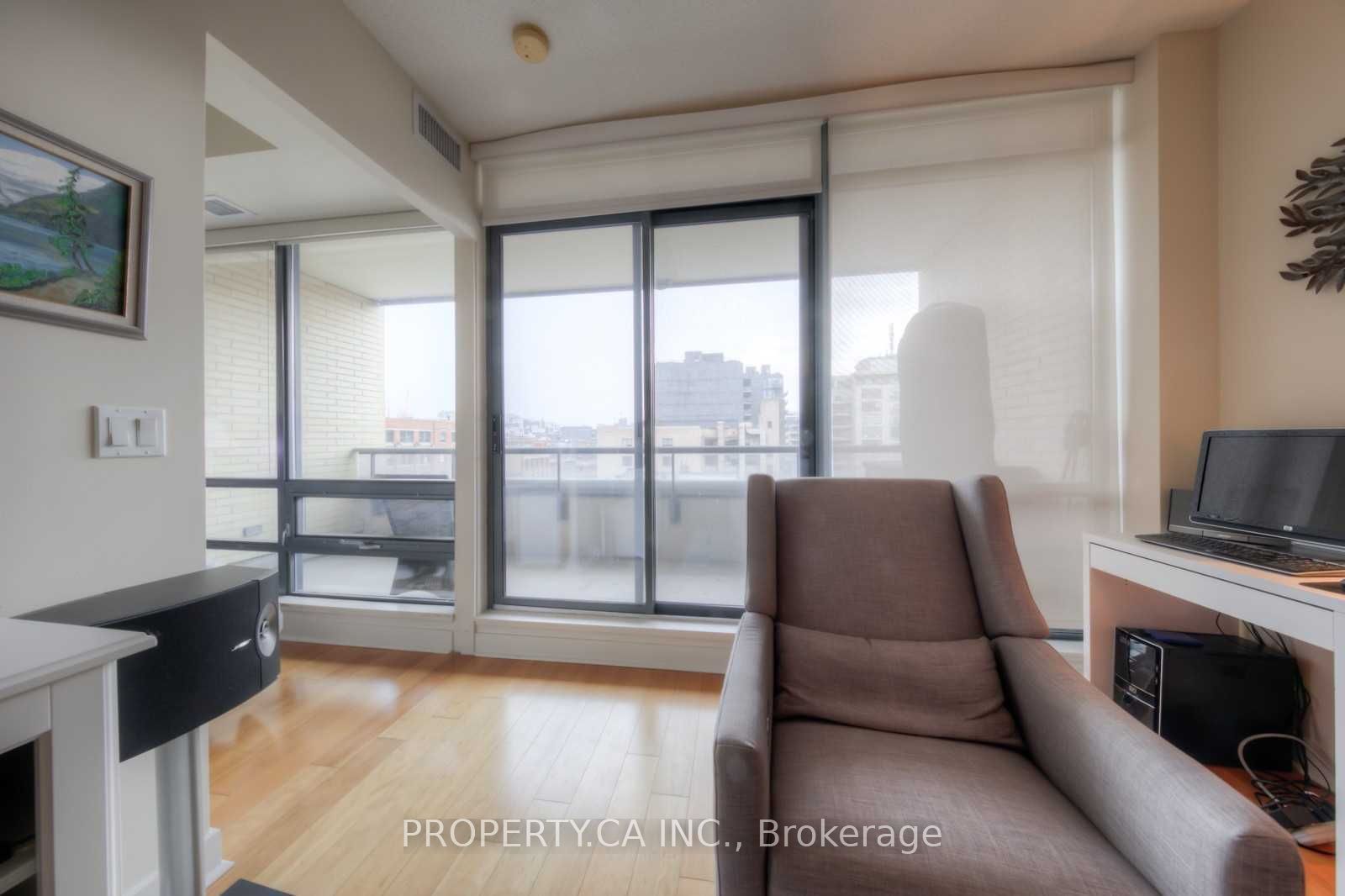 #707 - 438 King Street Property Photo 5