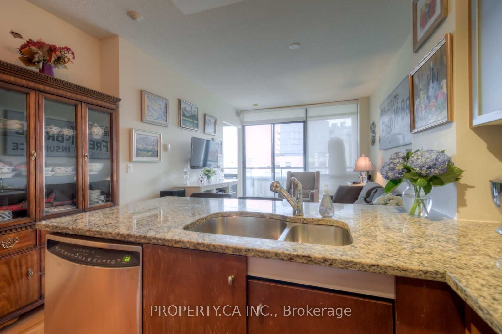 #707 - 438 King Street Property Photo 10