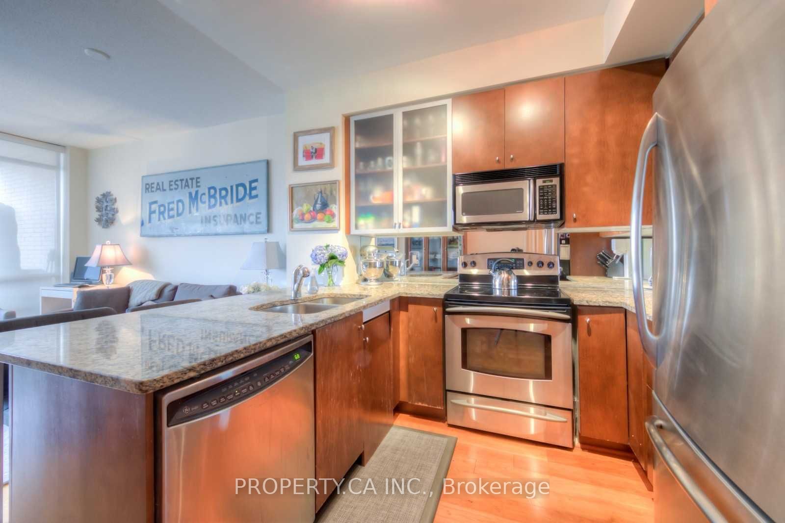 #707 - 438 King Street Property Photo 11
