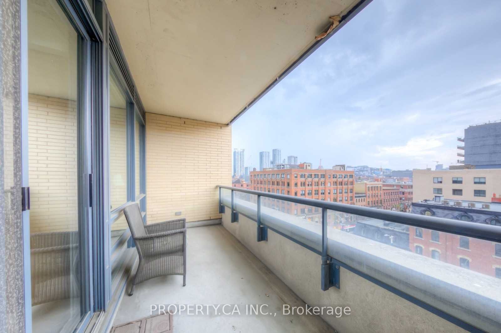 #707 - 438 King Street Property Photo 19