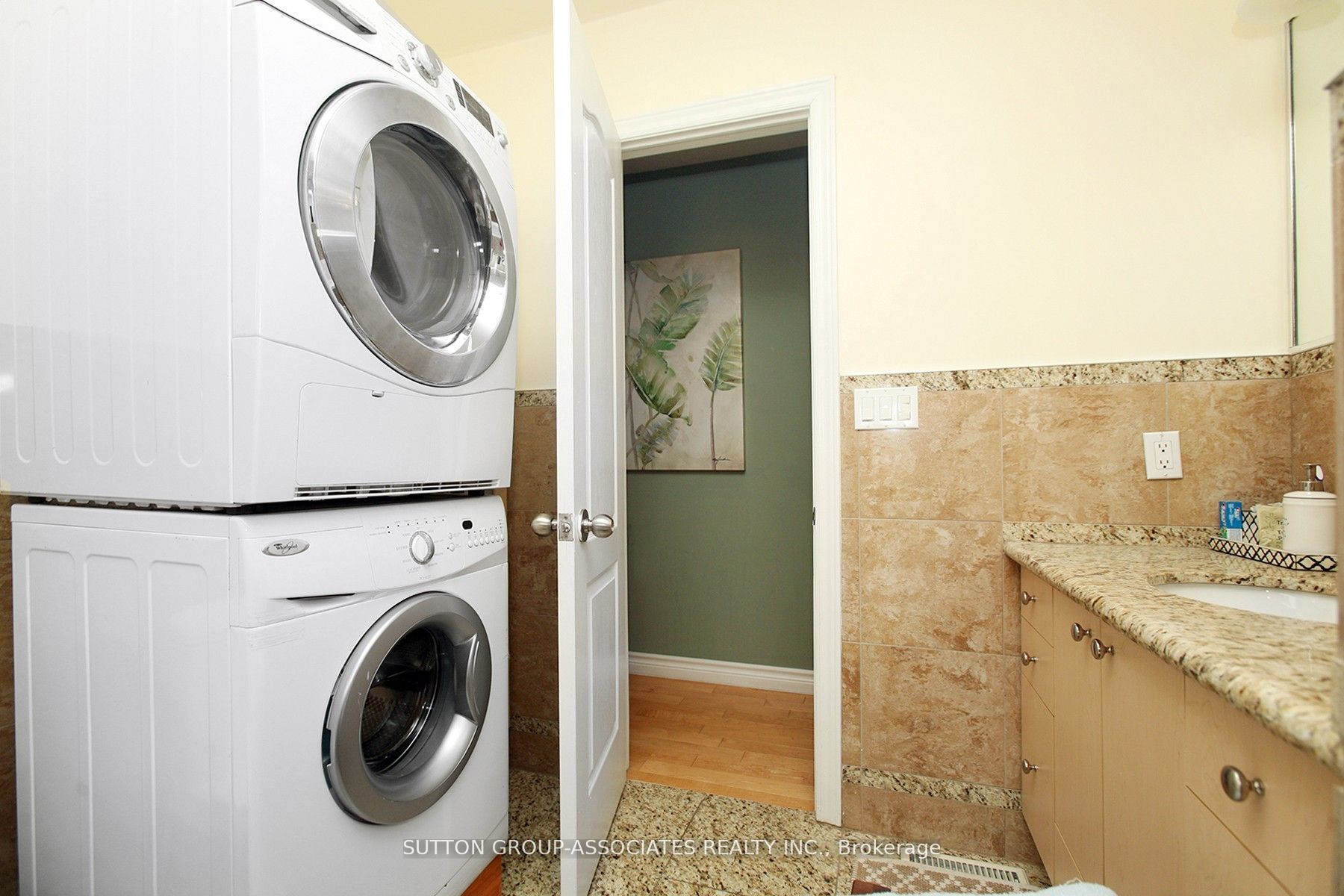 #unit 3 - 478 Bloor Street Property Photo 16