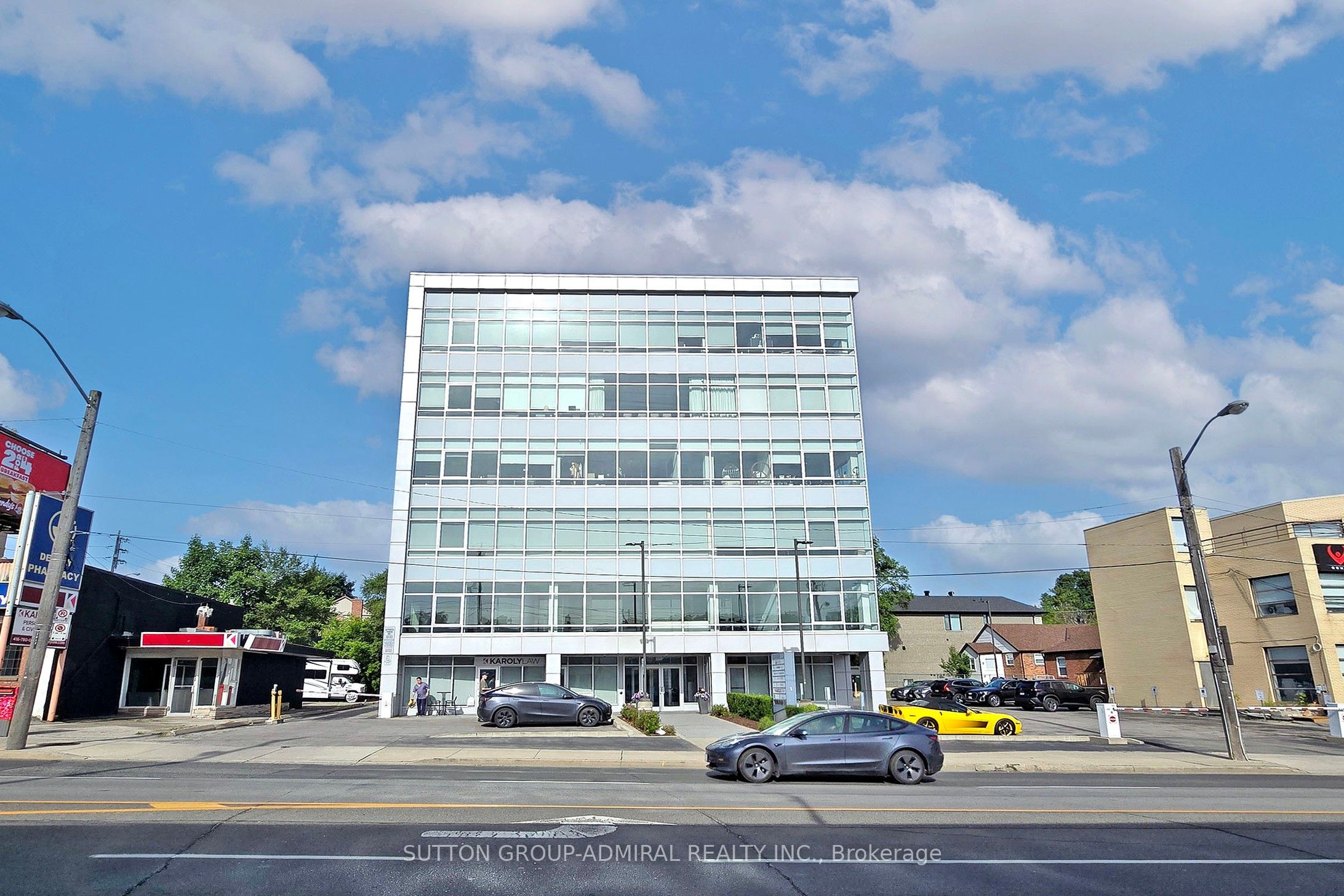 #103-105 - 2828 Bathurst Street Property Photo 1