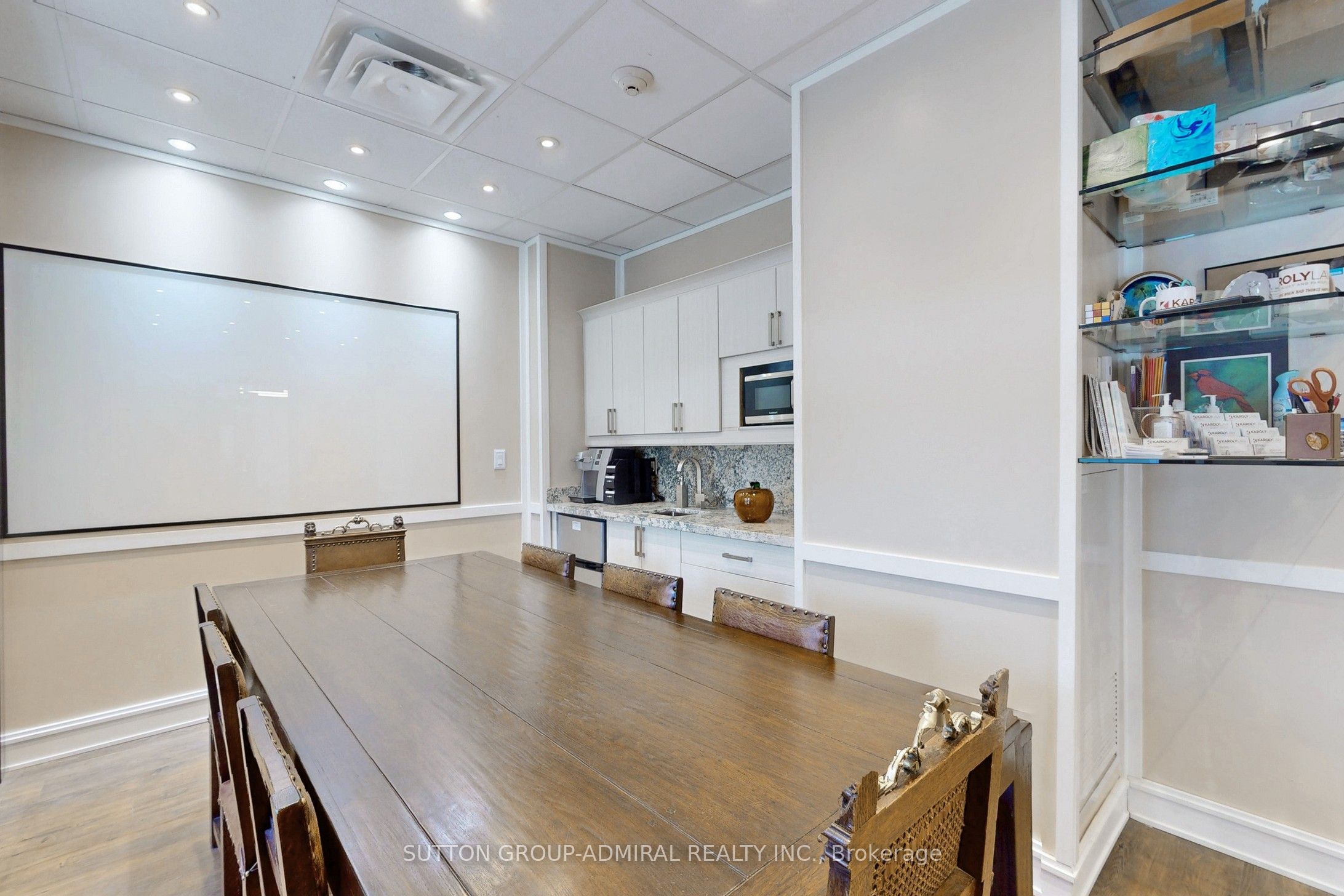 #103-105 - 2828 Bathurst Street Property Photo 24